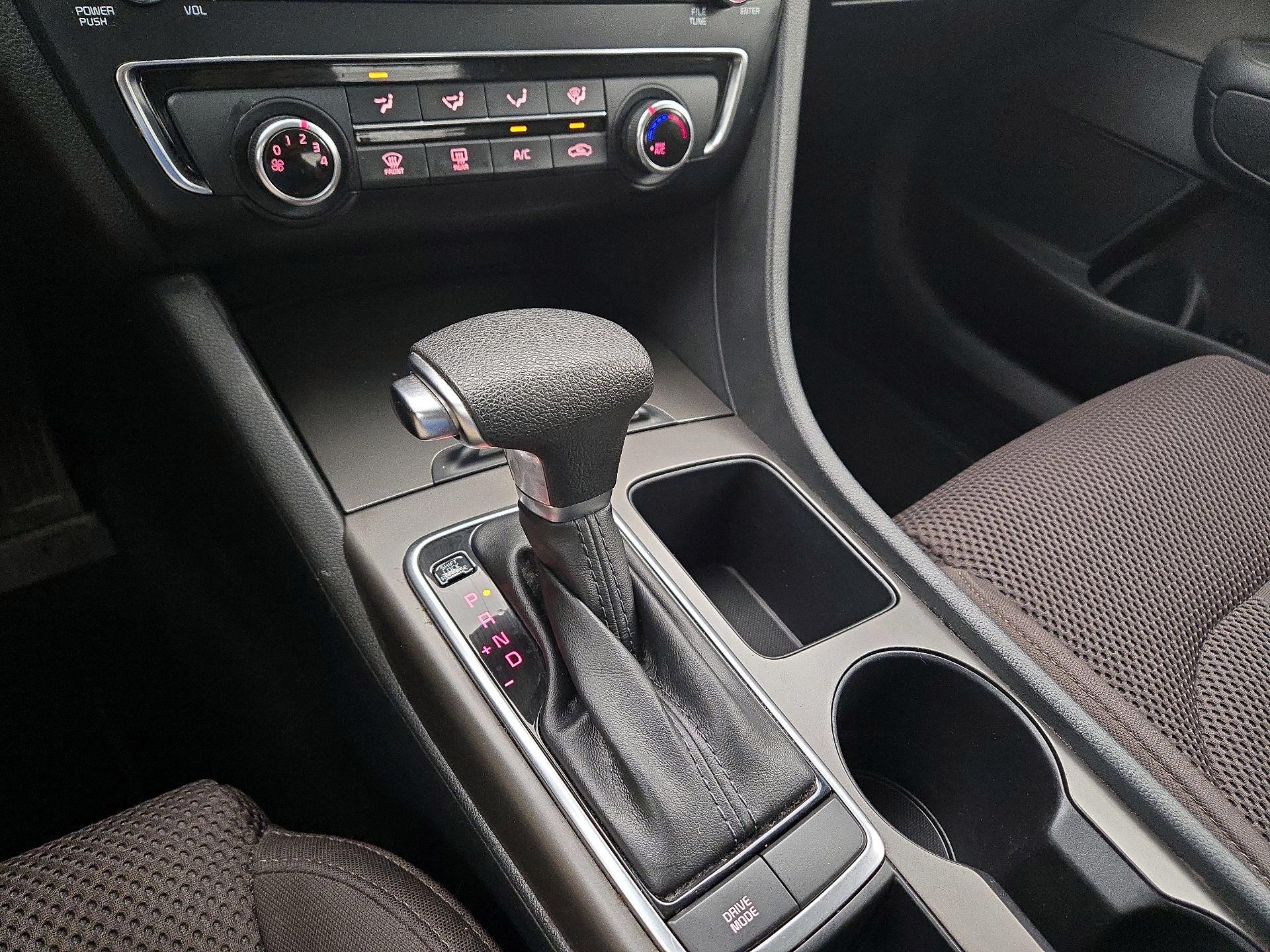 Thumbnail: 2020 Kia Optima - 17
