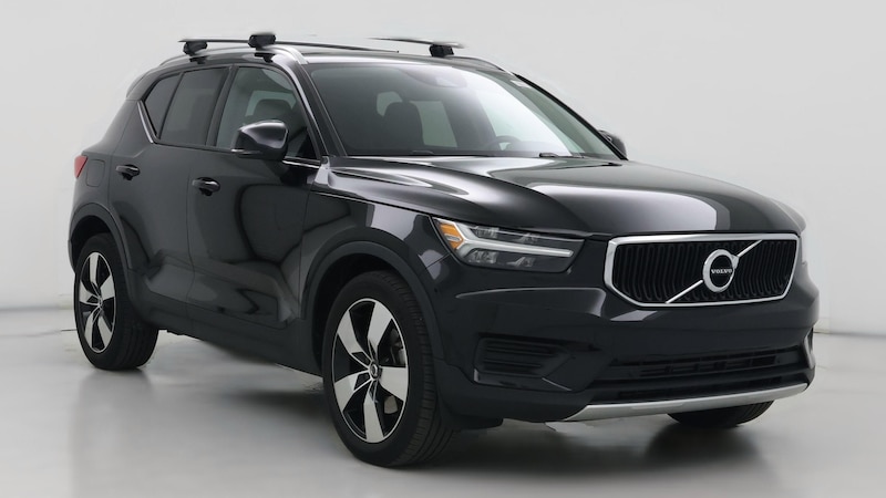 2020 Volvo XC40 T5 Momentum Hero Image
