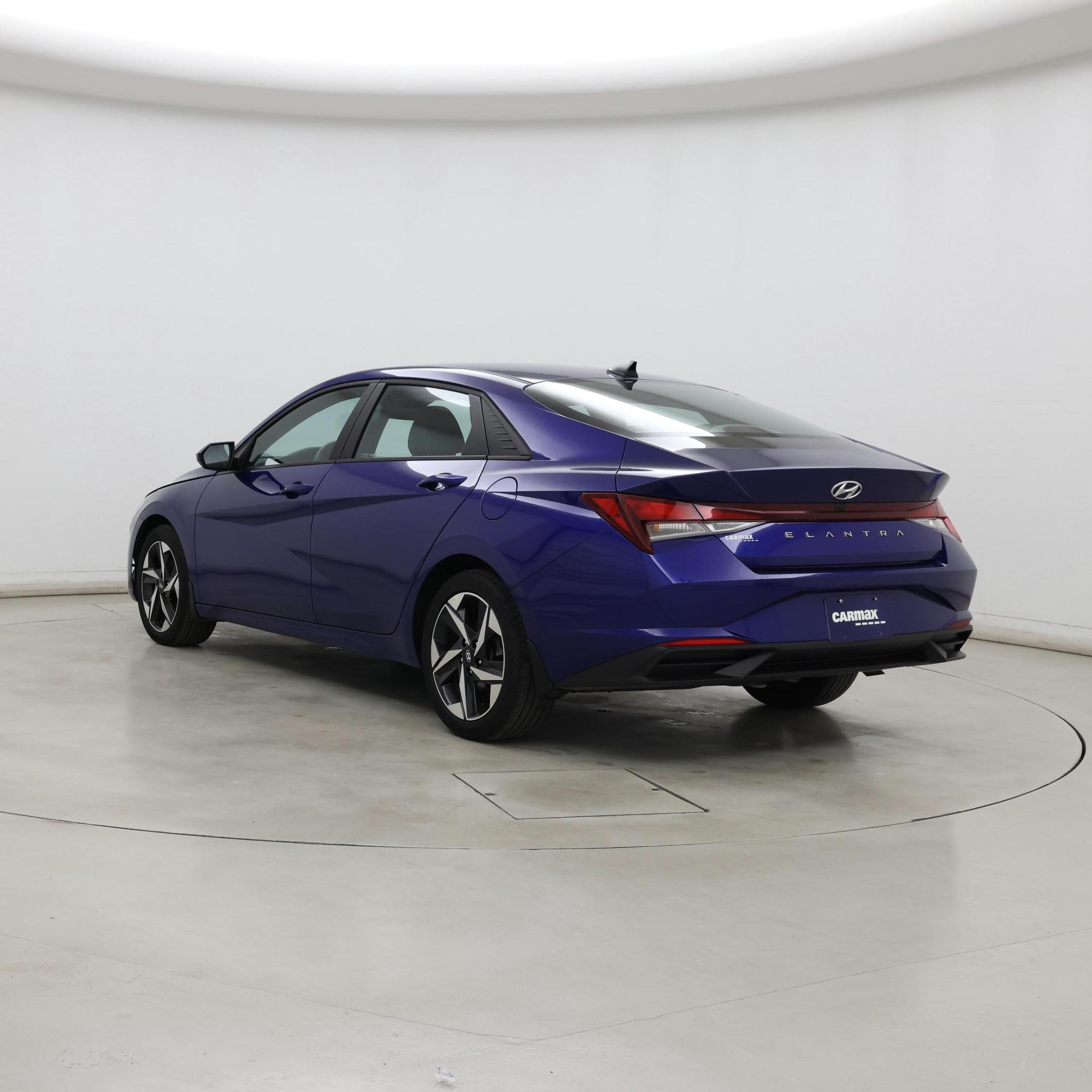 Thumbnail: 2023 Hyundai Elantra - 2