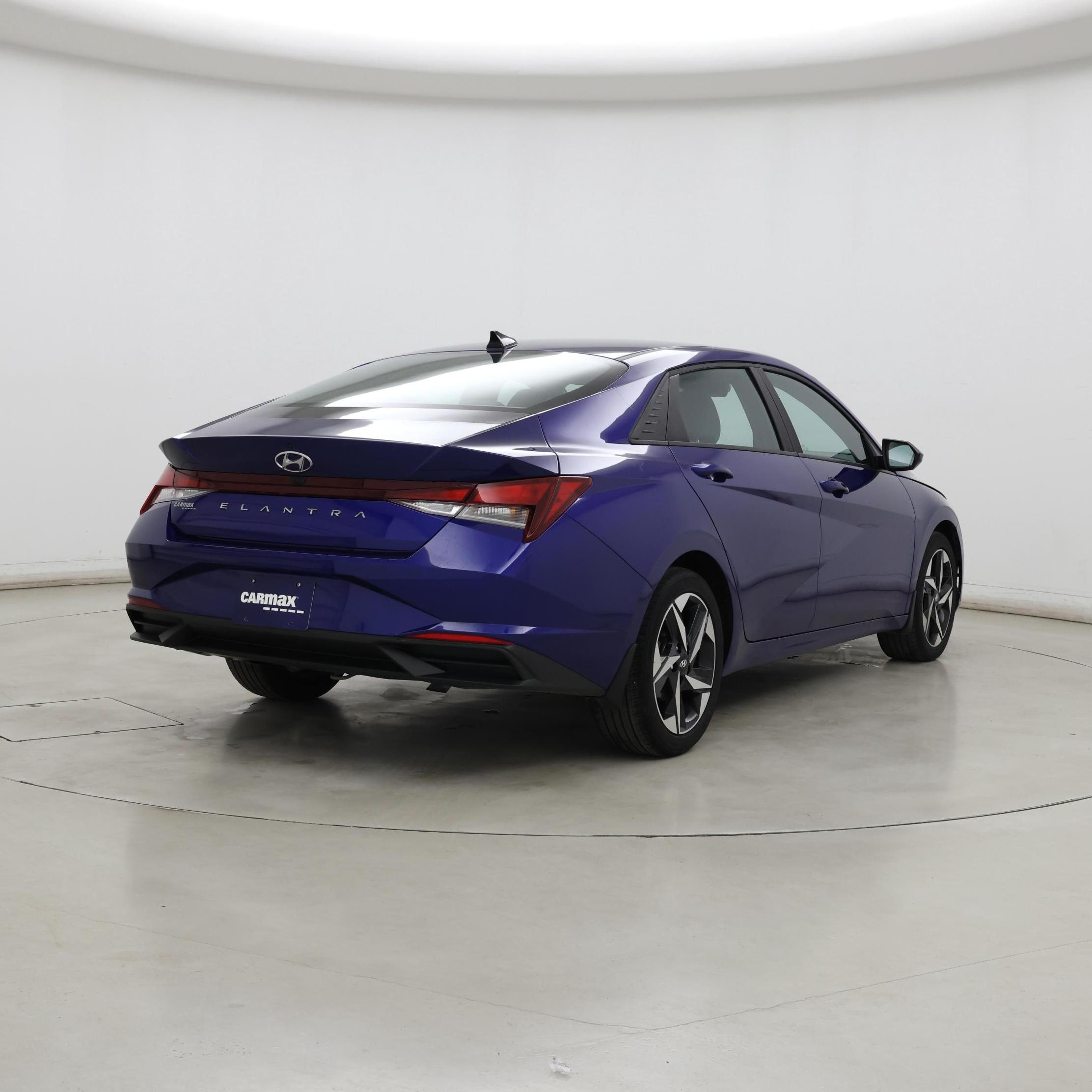 Thumbnail: 2023 Hyundai Elantra - 8