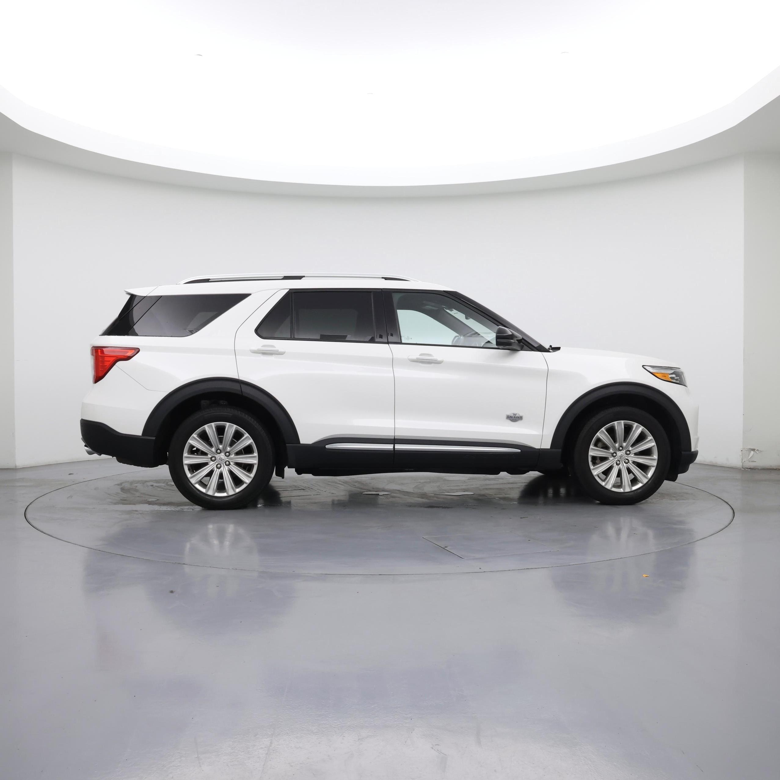 Thumbnail: 2022 Ford Explorer - 7