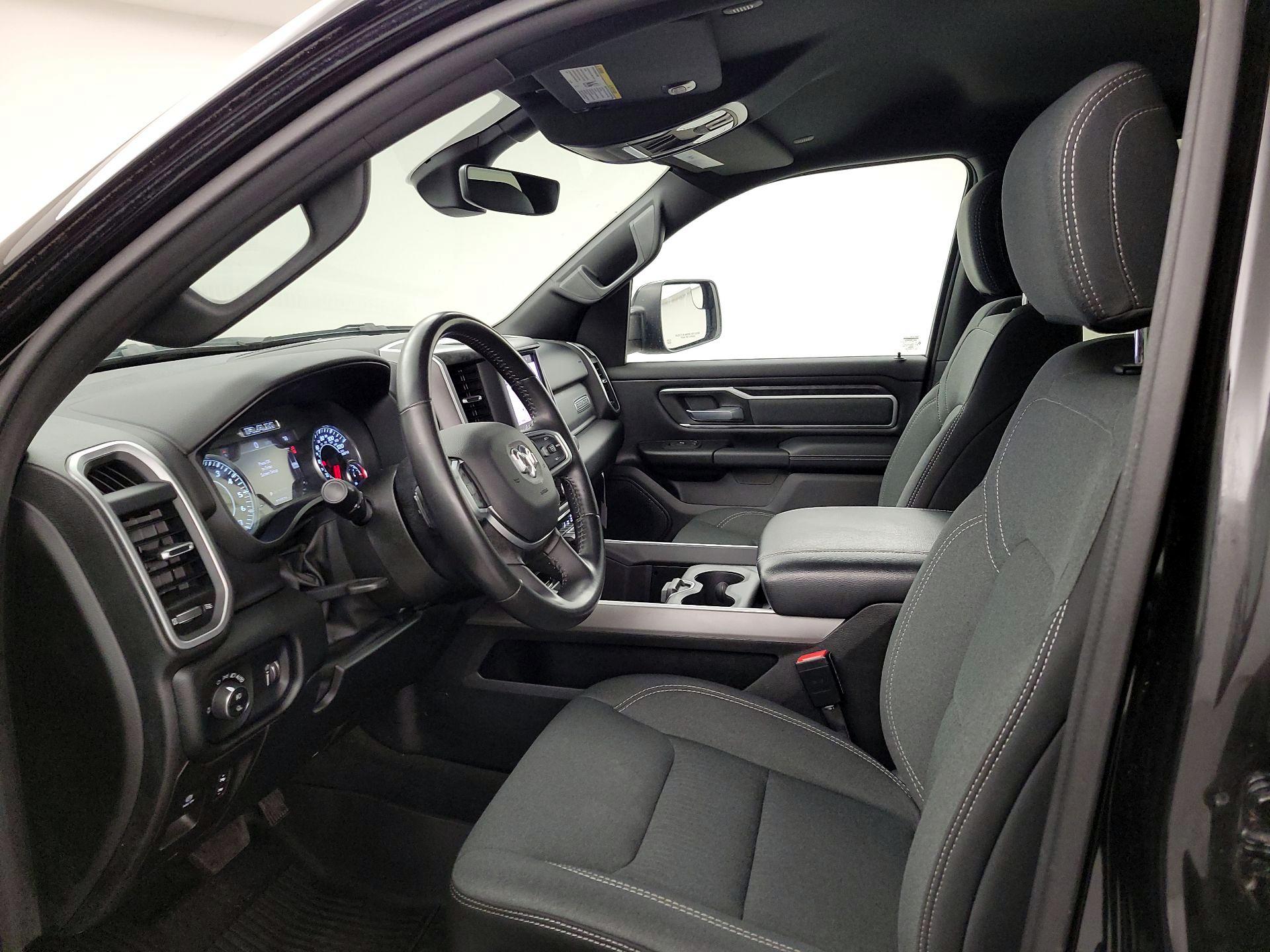 Thumbnail: 2023 Cadillac XT4 - 11