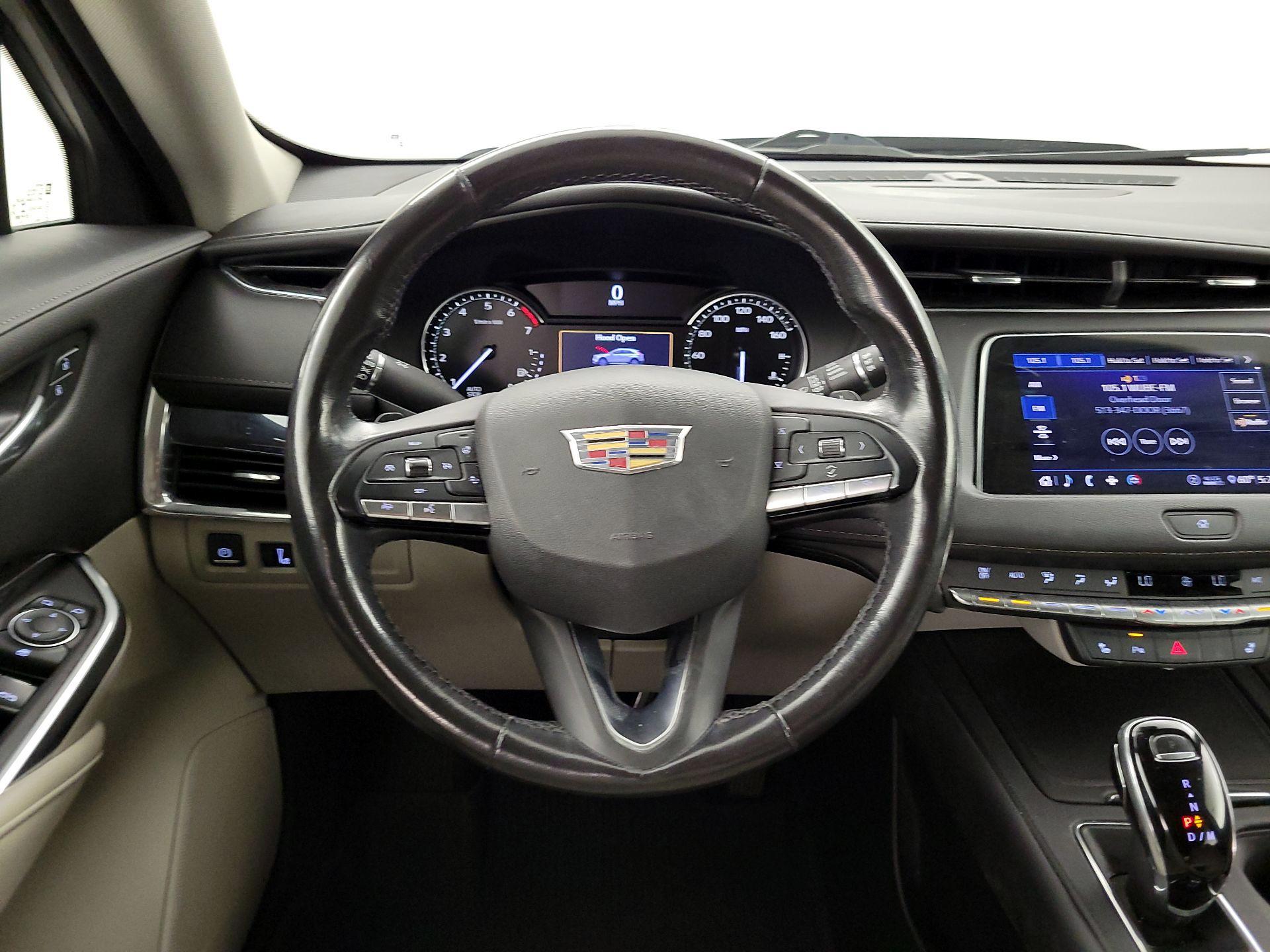 Thumbnail: 2020 Cadillac XT4 - 10