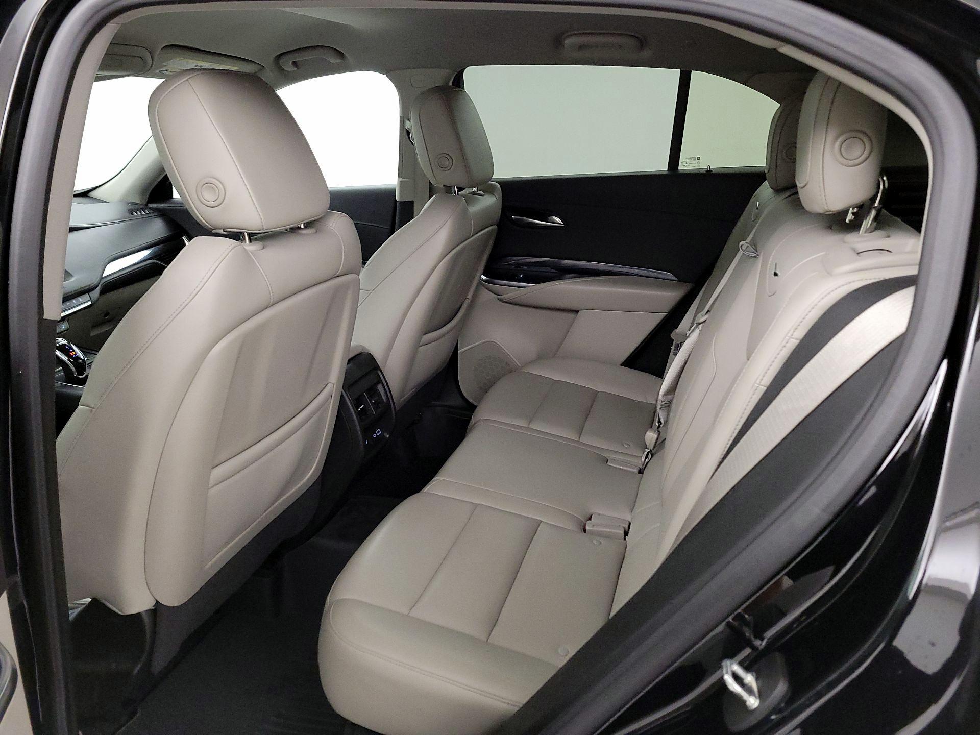 Thumbnail: 2020 Cadillac XT4 - 18