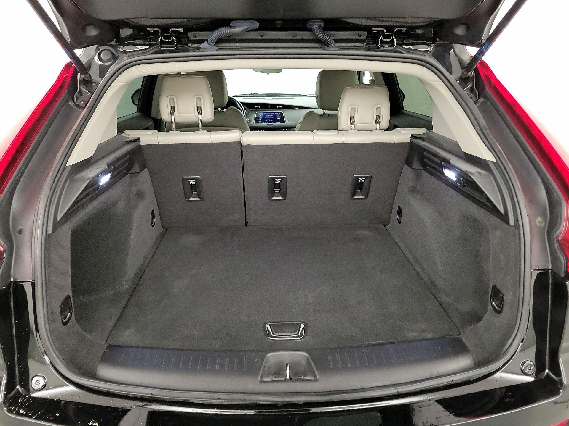 Thumbnail: 2020 Cadillac XT4 - 19
