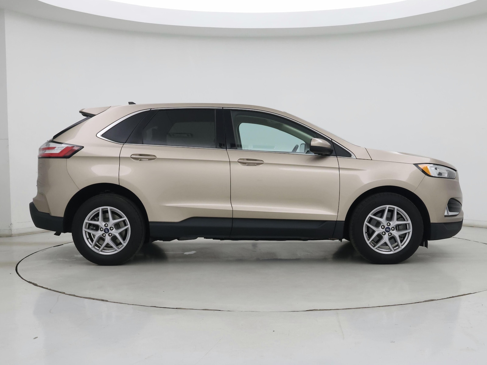 Image 8 of 2021 Ford Edge SEL