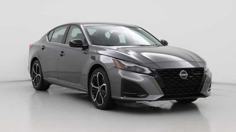 2023 Nissan Altima SR Hero Image
