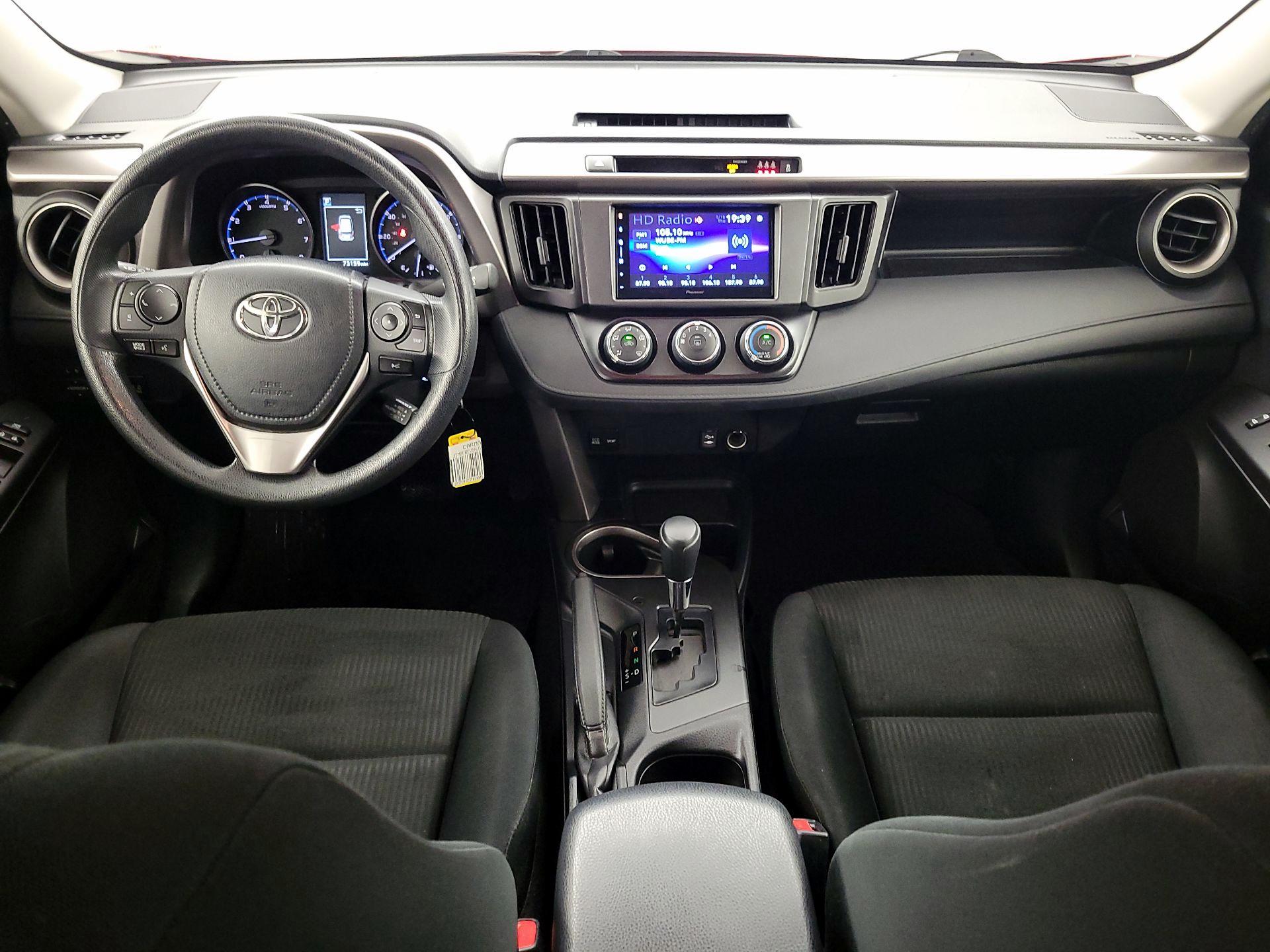 Thumbnail: 2017 Toyota RAV4 - 9