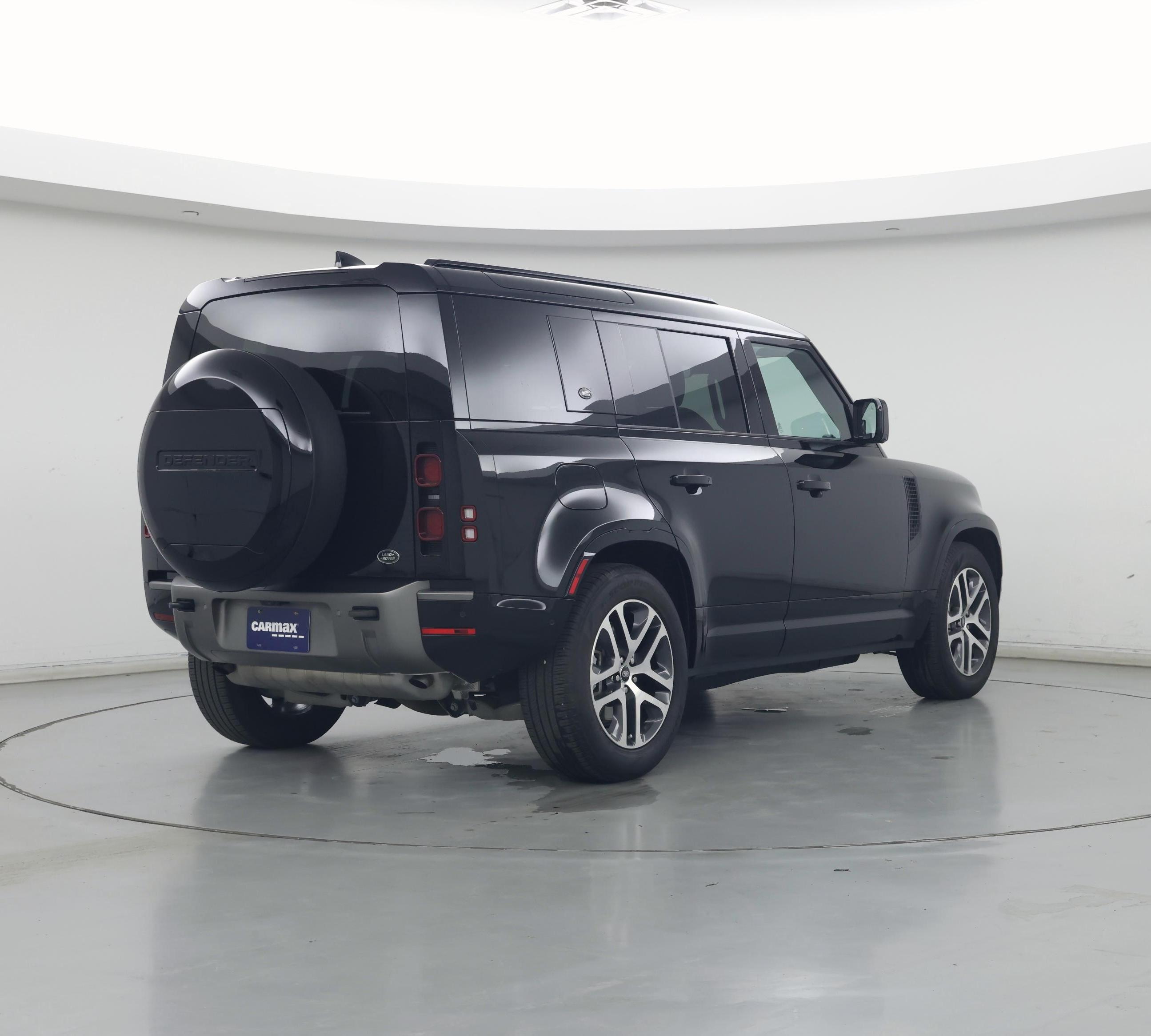 Thumbnail: 2023 Land Rover Defender - 8