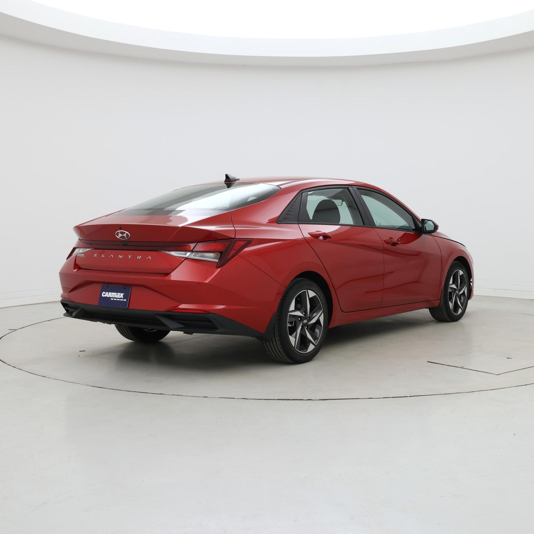 Thumbnail: 2023 Hyundai Elantra - 8