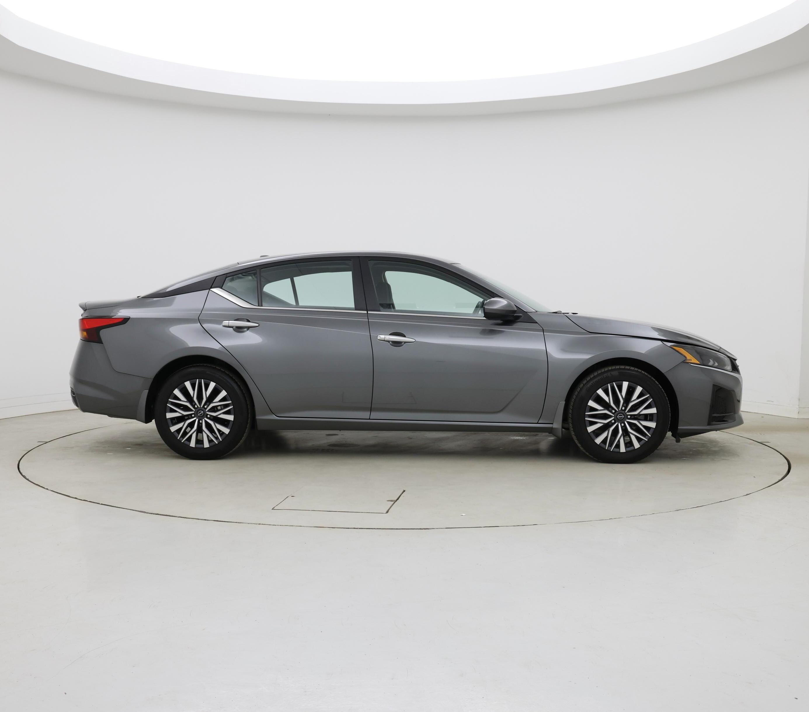 Thumbnail: 2023 Nissan Altima - 7