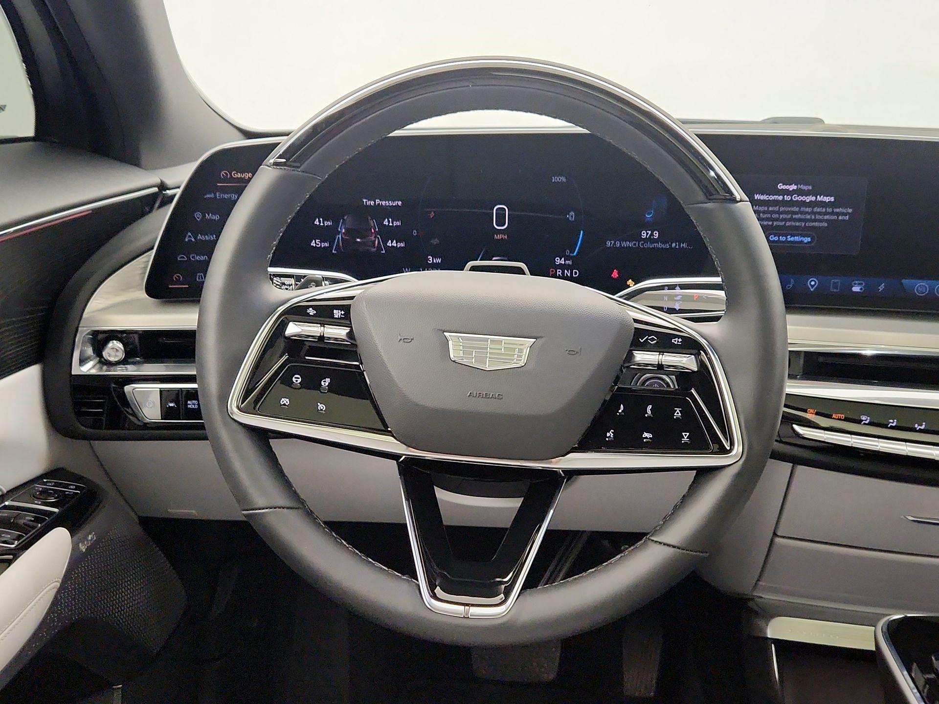 Thumbnail: 2024 Cadillac Lyriq - 10