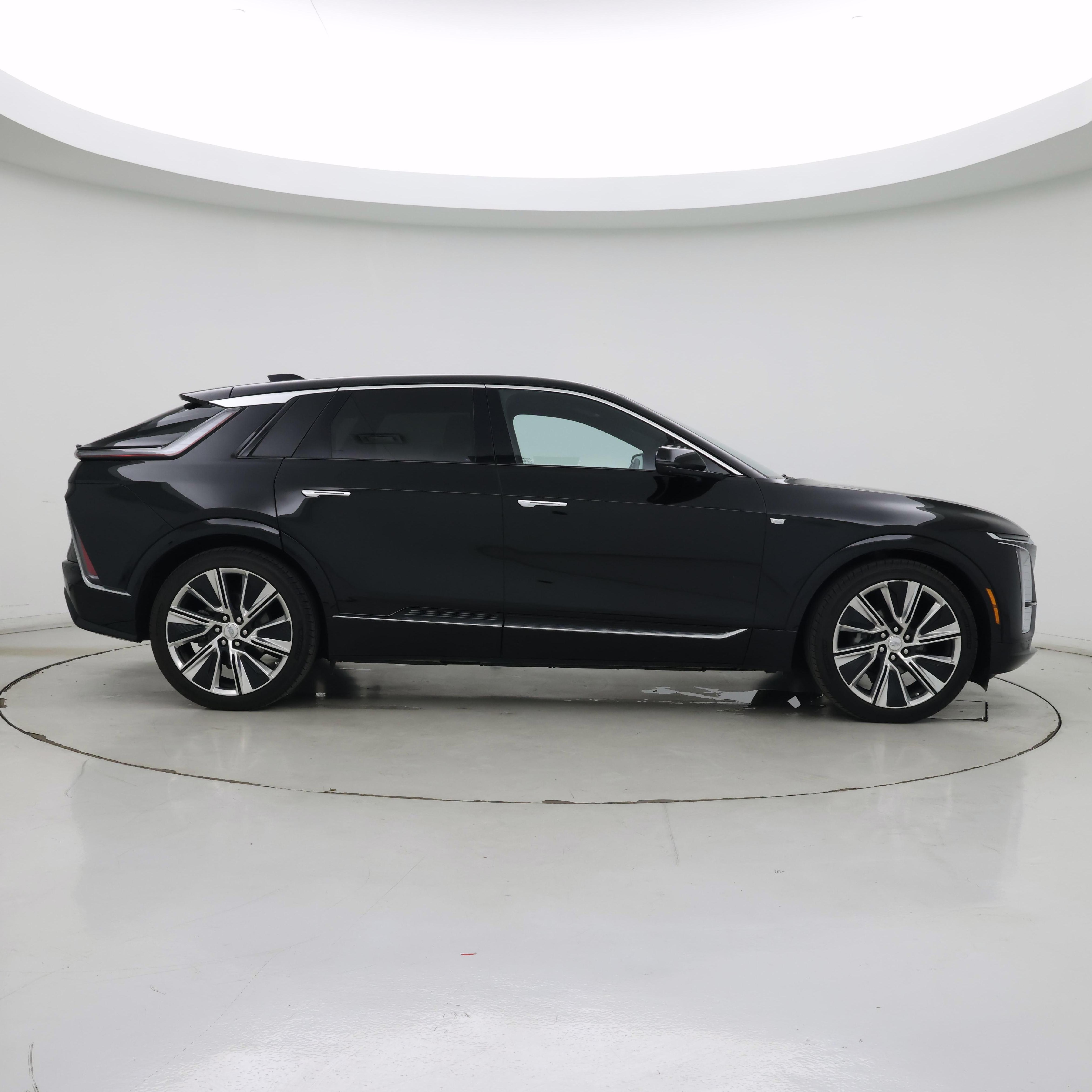 Thumbnail: 2024 Cadillac Lyriq - 7