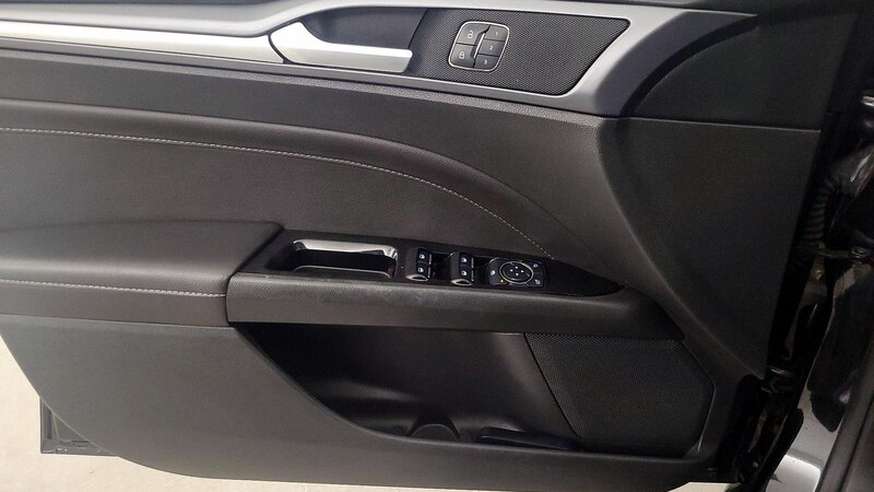 2013 Ford Fusion Titanium 12