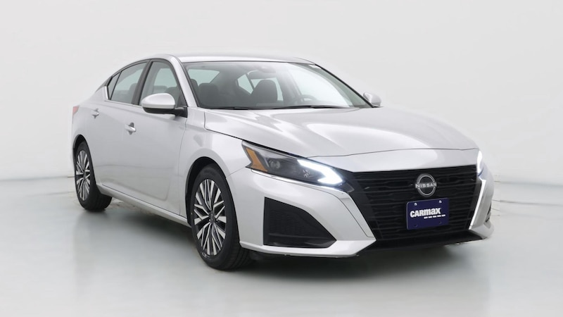 2023 Nissan Altima SV Hero Image
