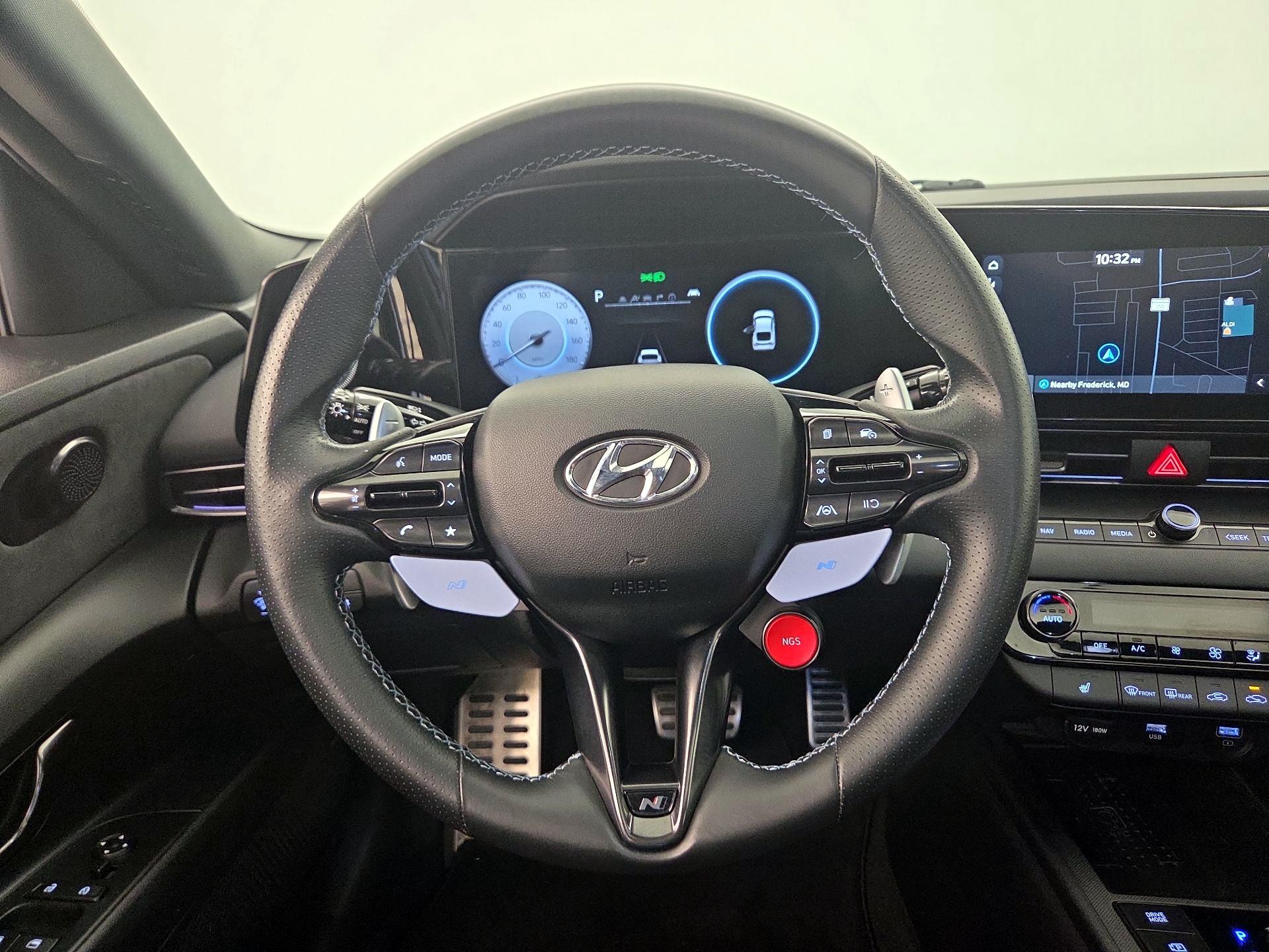 Thumbnail: 2022 Hyundai Elantra - 10