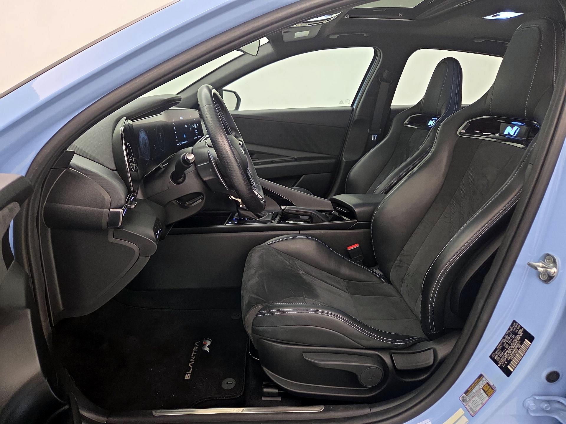 Thumbnail: 2022 Hyundai Elantra - 11