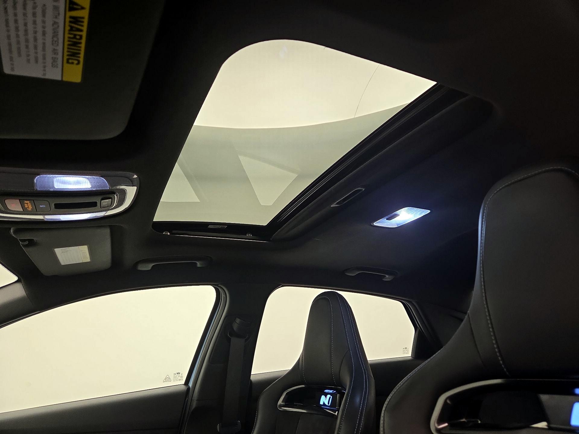 Thumbnail: 2022 Hyundai Elantra - 20