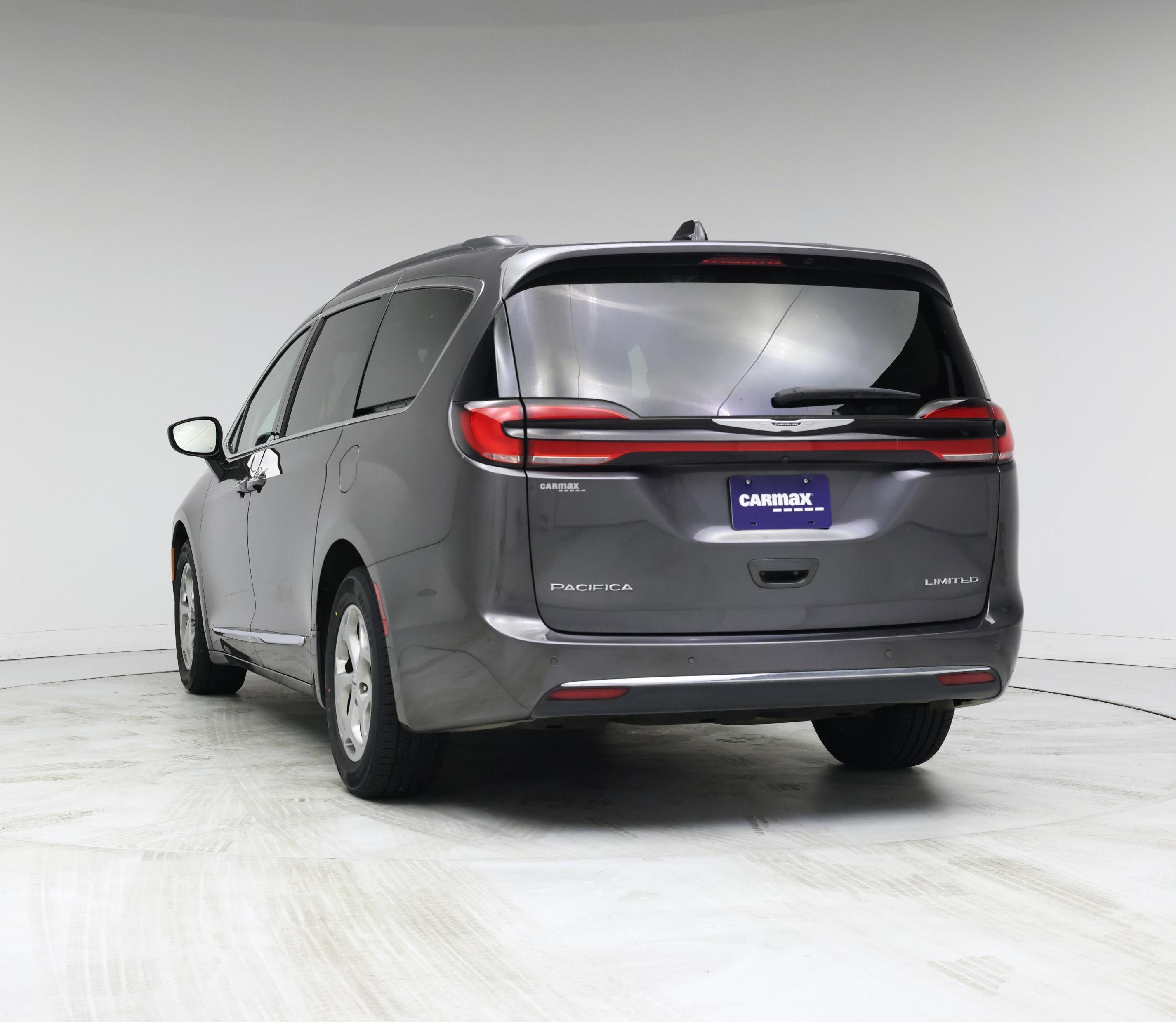Thumbnail: 2023 Chrysler Pacifica - 2