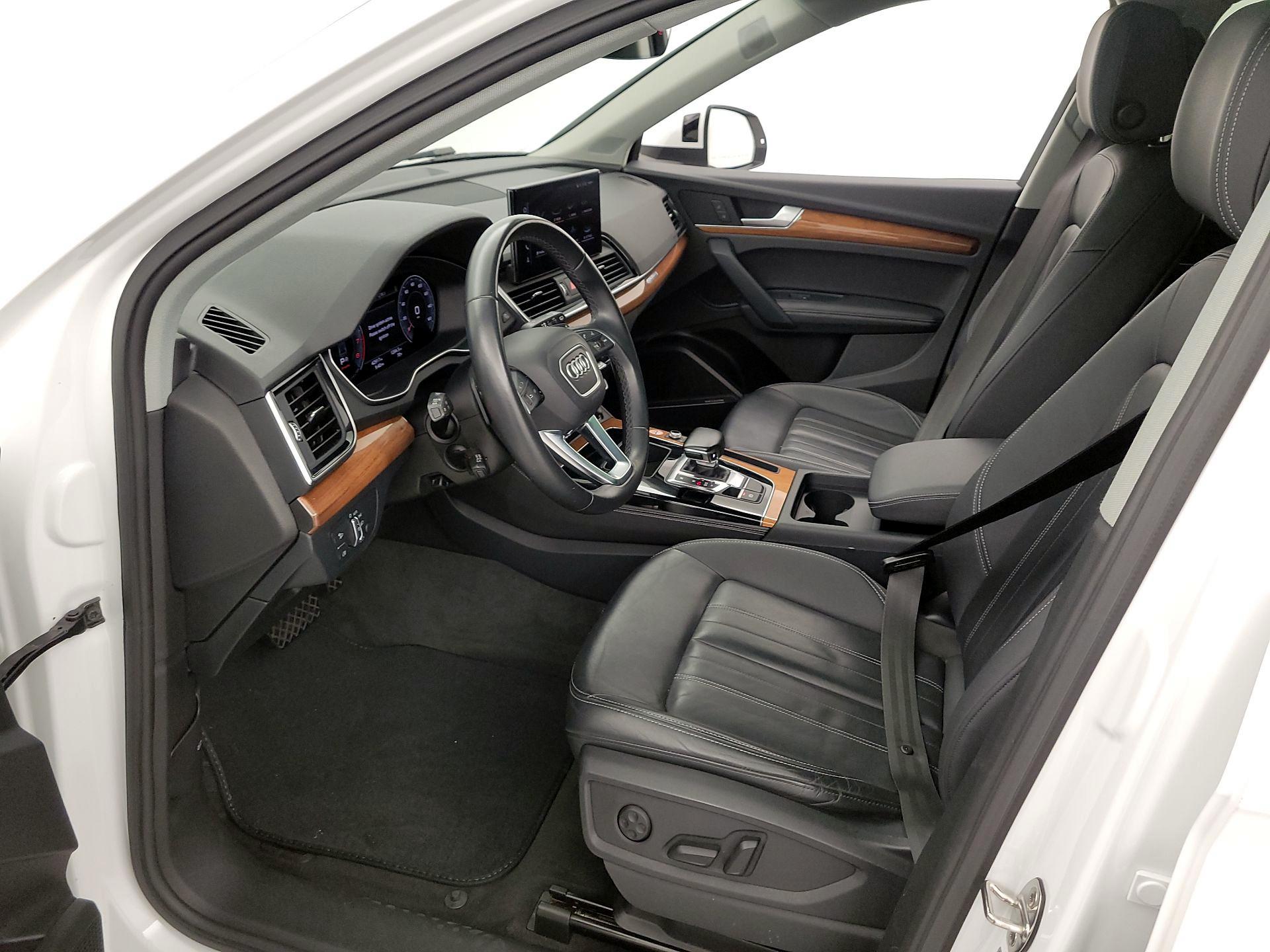 Thumbnail: 2023 Audi Q5 - 11