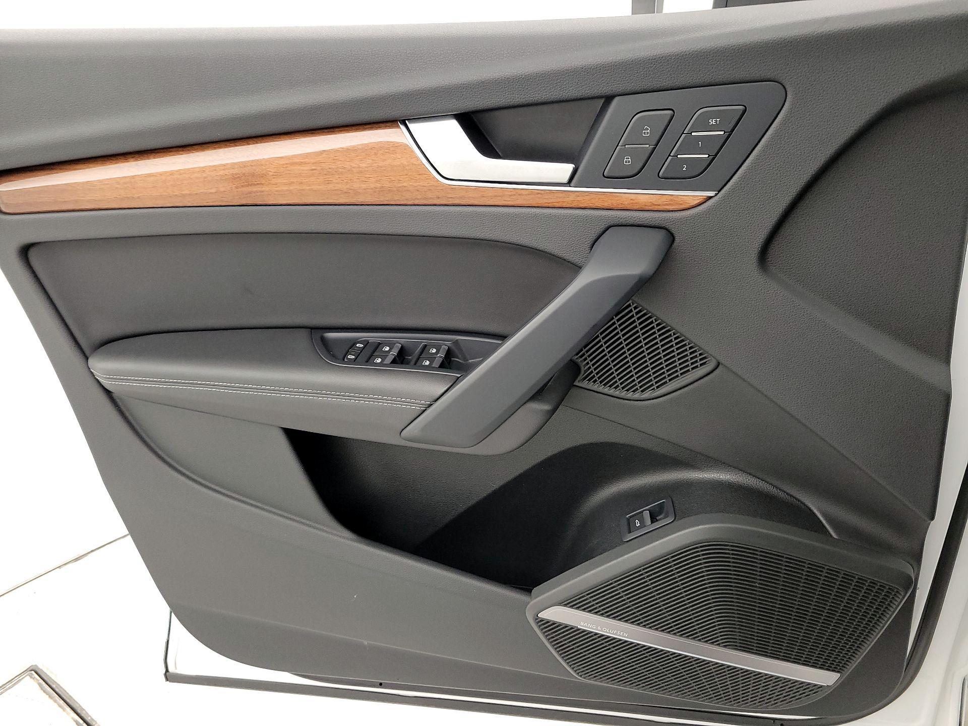 Thumbnail: 2023 Audi Q5 - 12