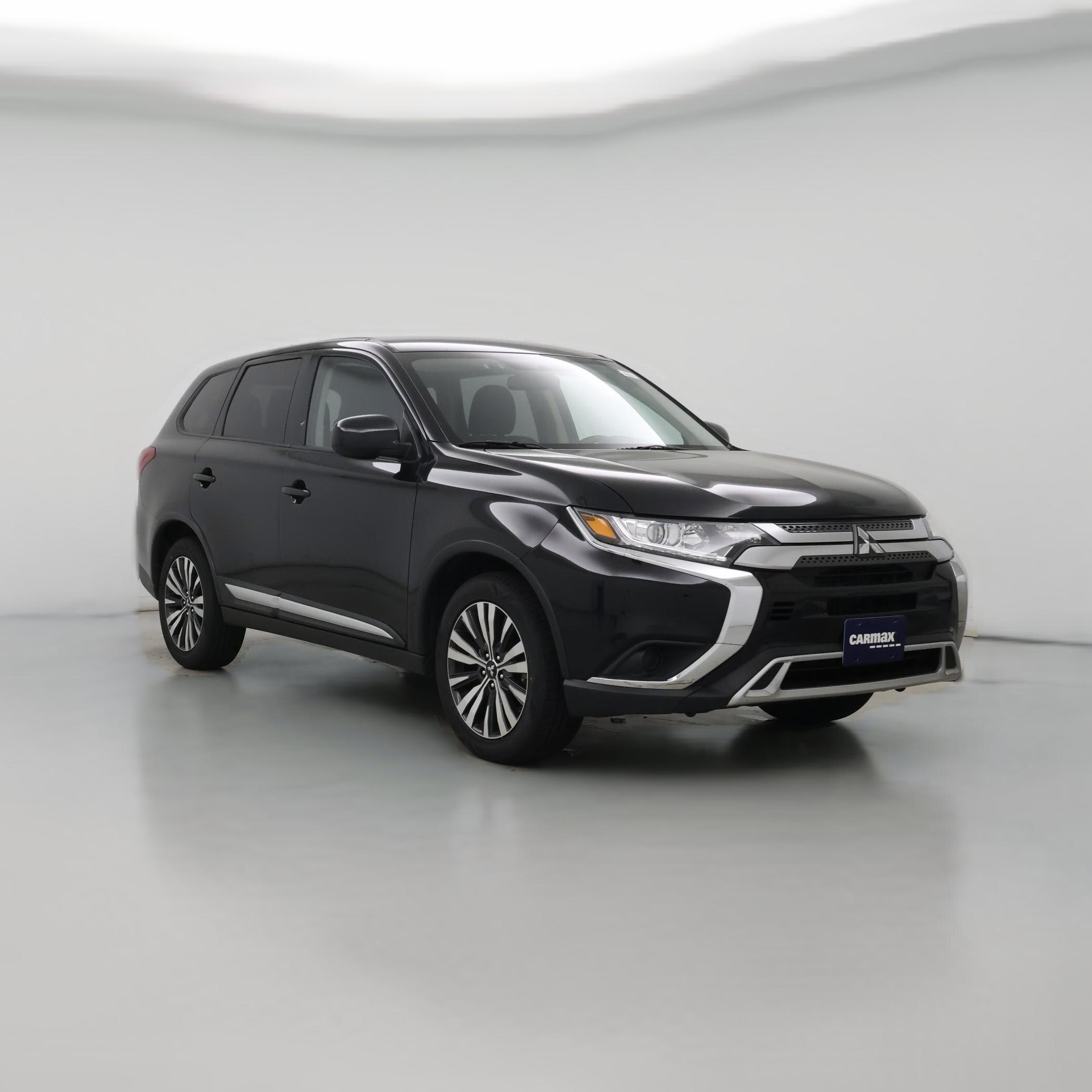 Thumbnail: 2020 Mitsubishi Outlander - 1