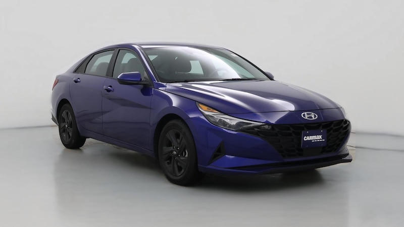 2022 Hyundai Elantra SEL Hero Image