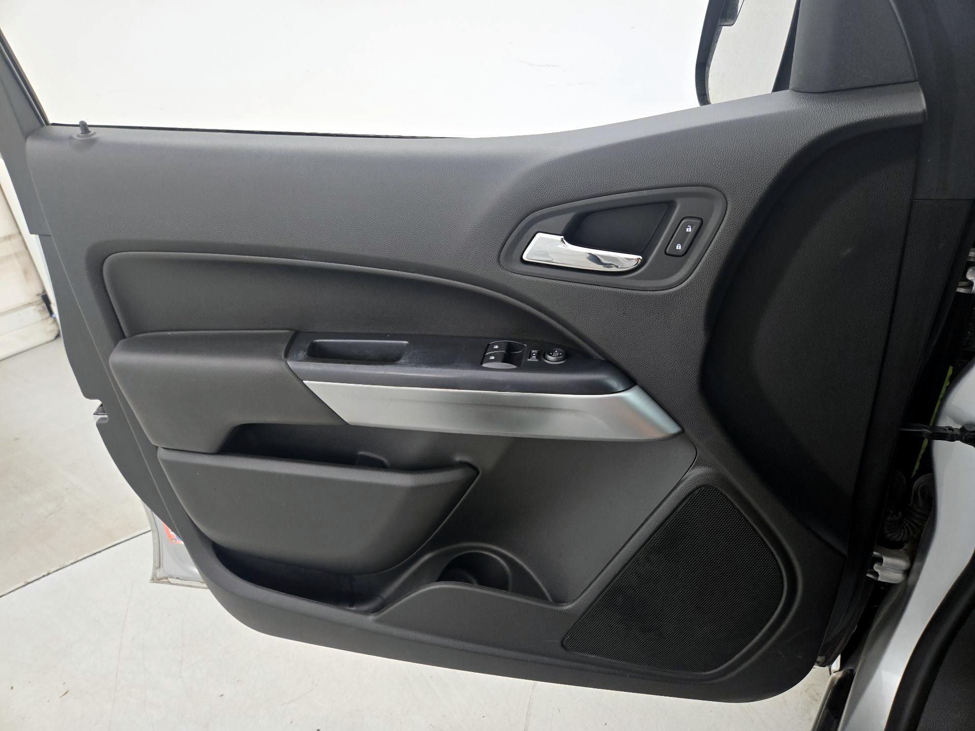Thumbnail: 2016 Chevrolet Colorado - 12