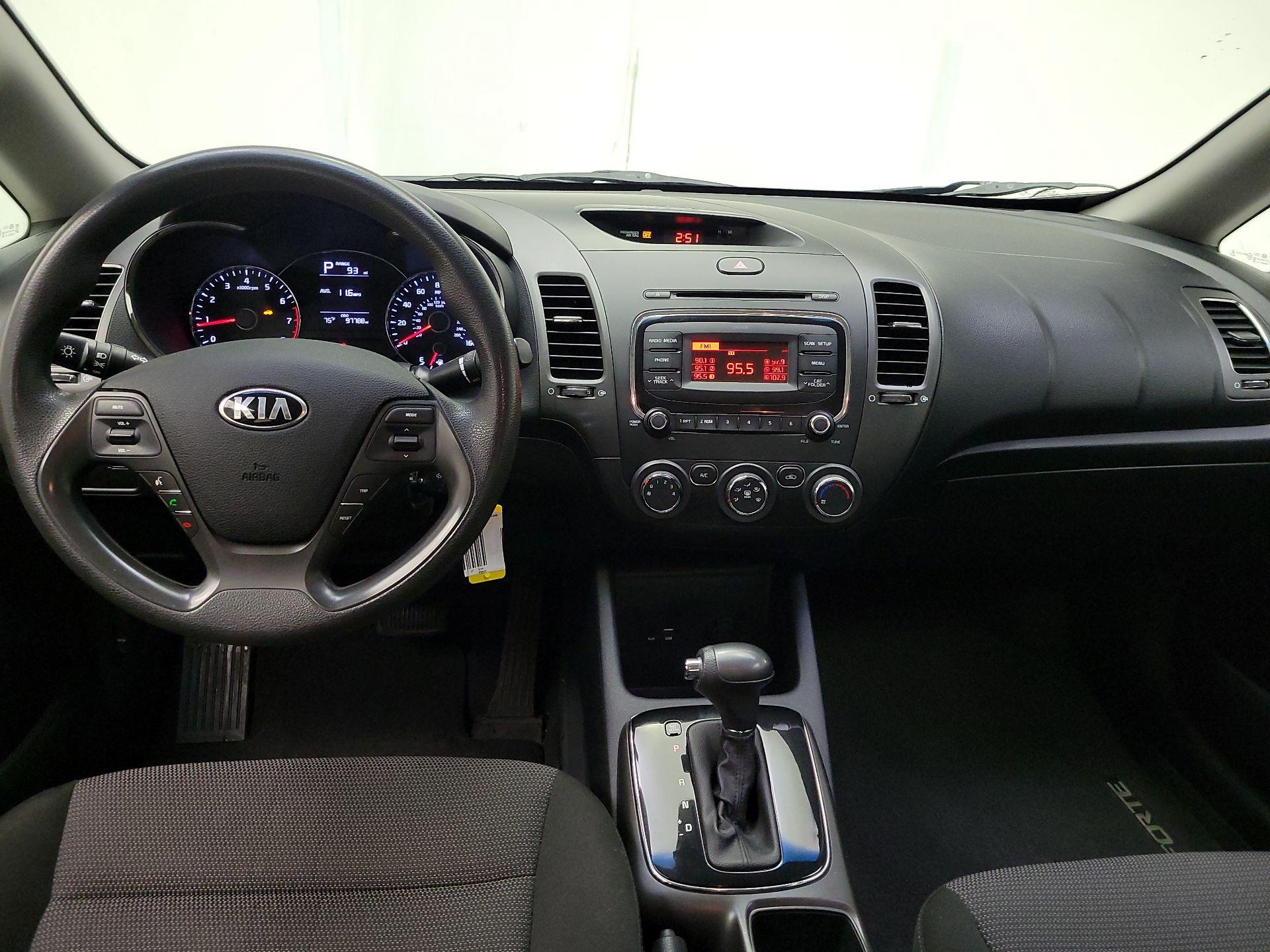 Thumbnail: 2017 Kia Forte - 9