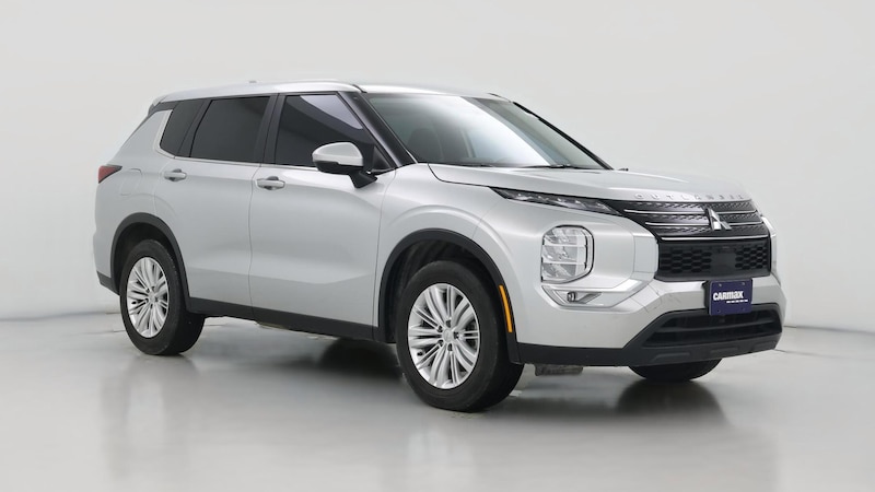 2022 Mitsubishi Outlander ES Hero Image