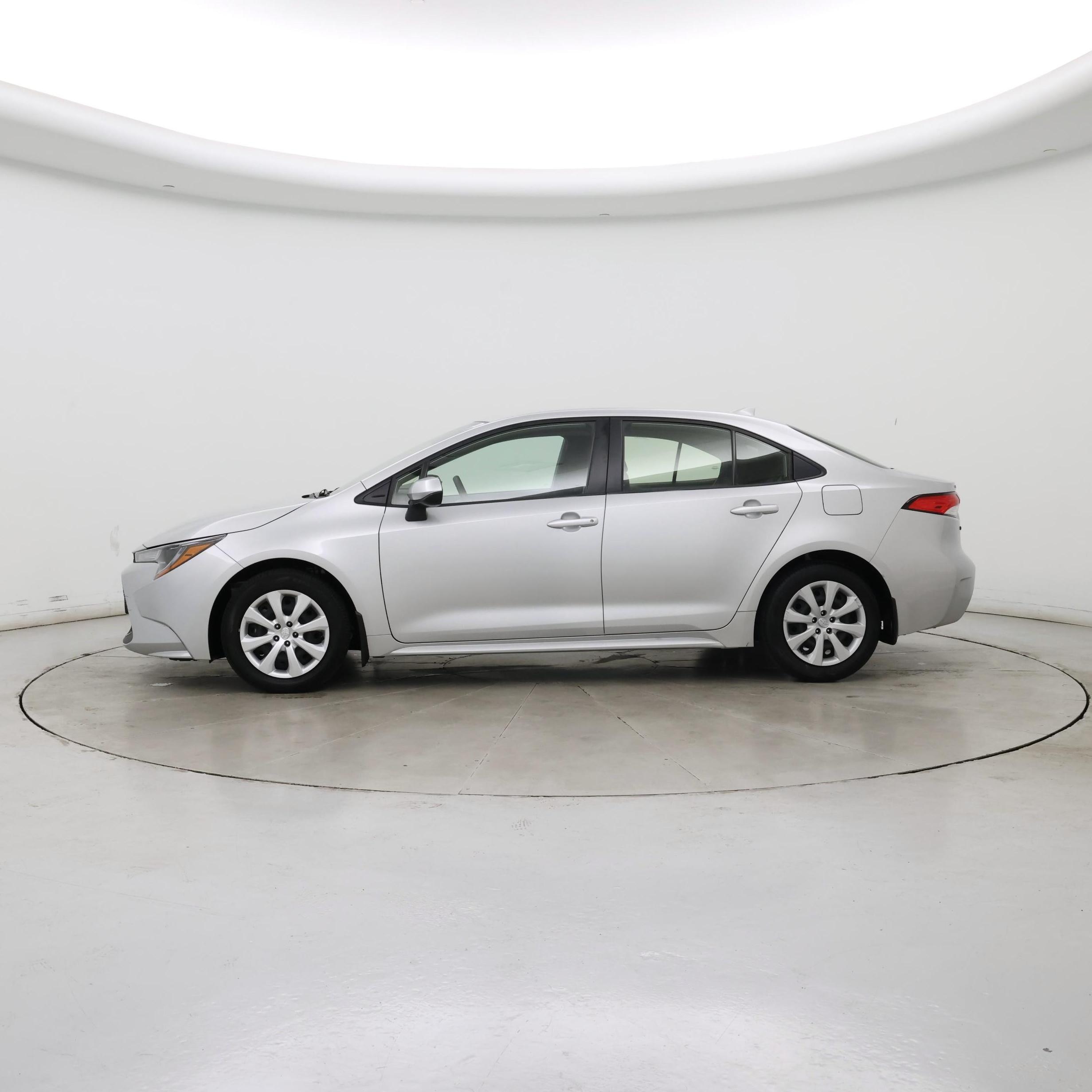 Thumbnail: 2022 Toyota Corolla - 3