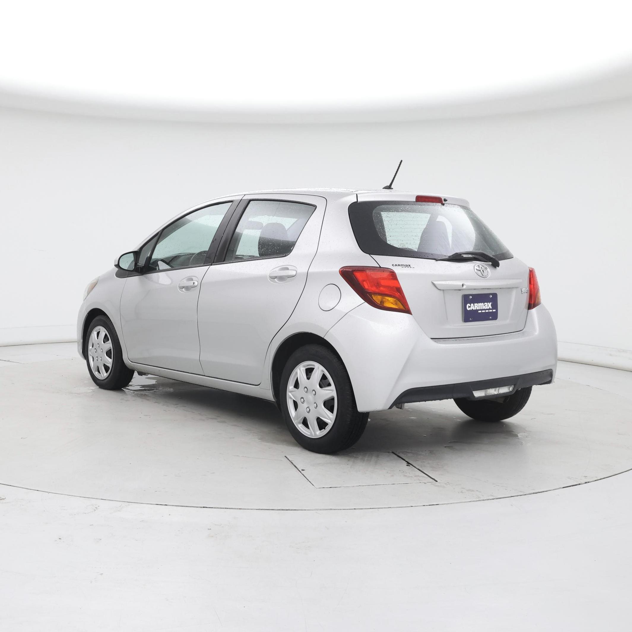 Thumbnail: 2017 Toyota Yaris - 2