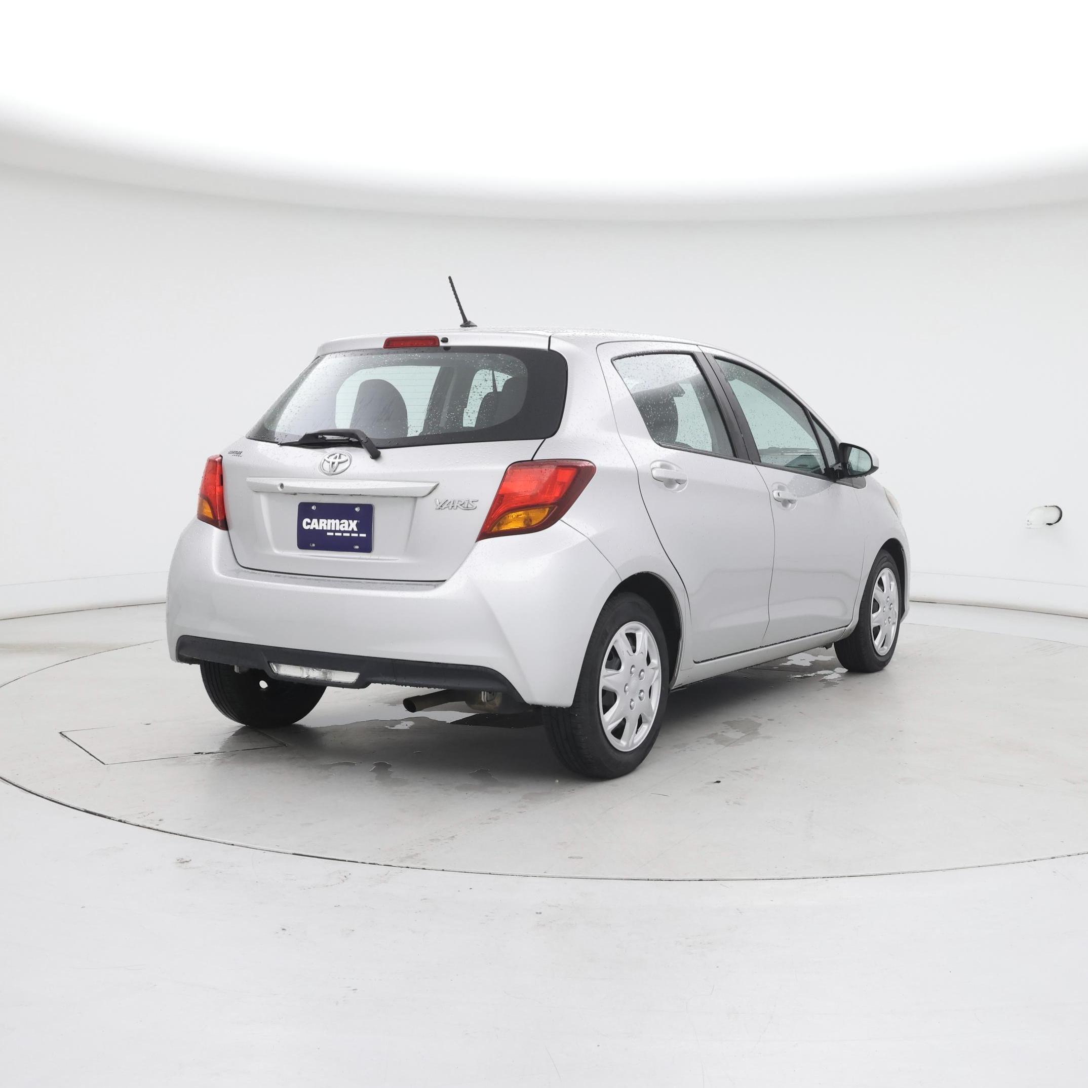 Thumbnail: 2017 Toyota Yaris - 8