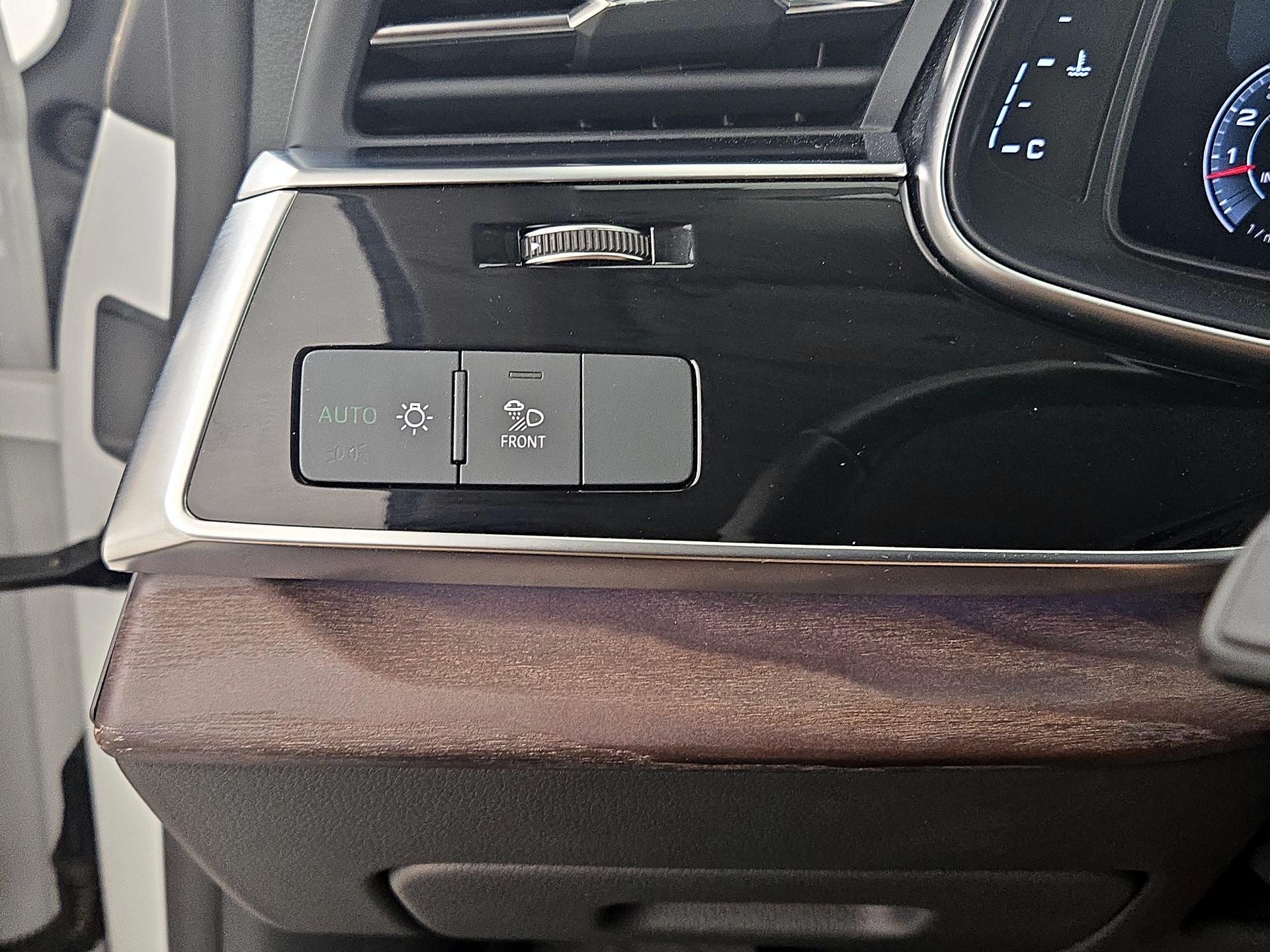 Thumbnail: 2019 Audi Q8 - 13