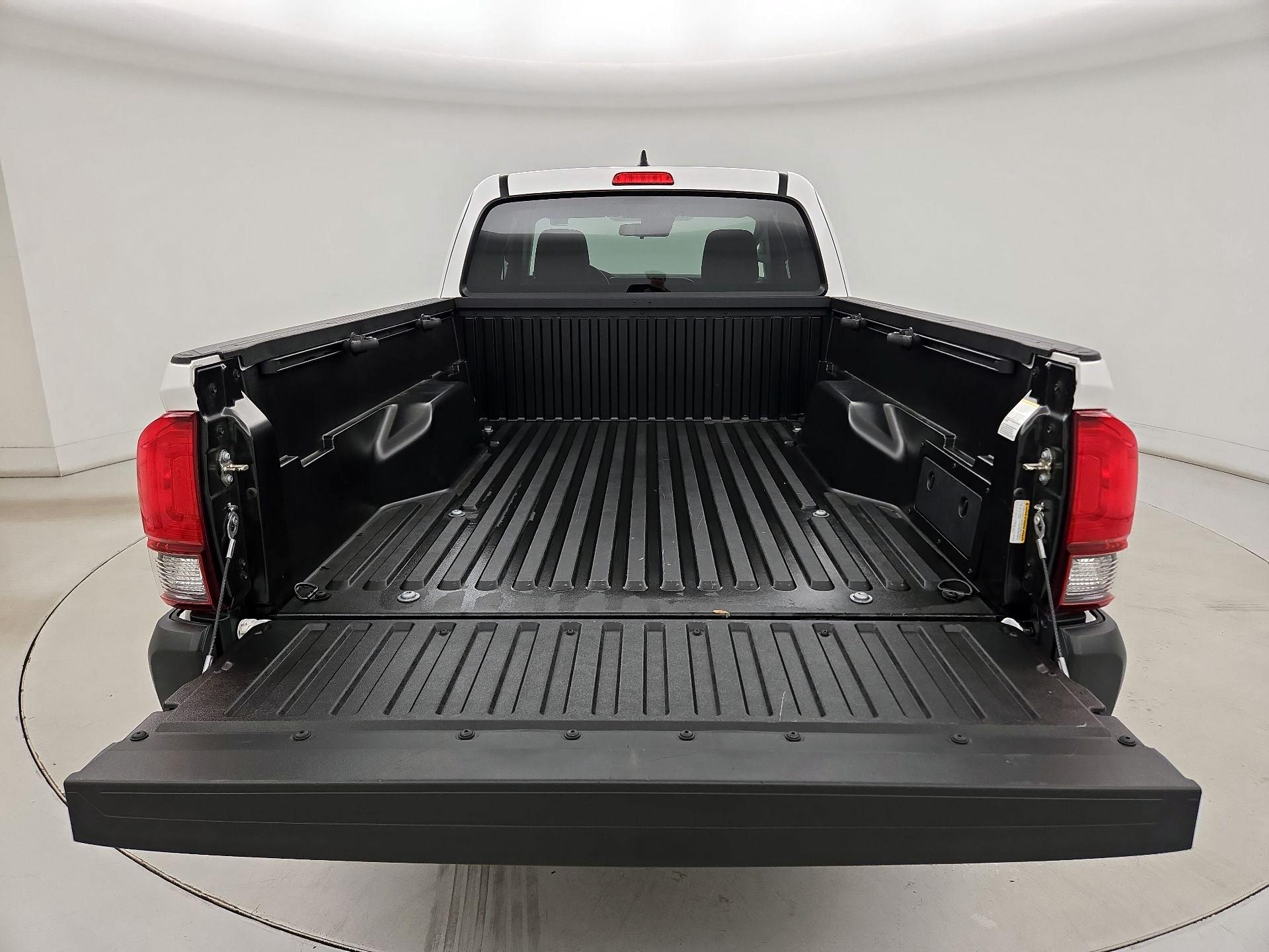Thumbnail: 2019 Toyota Tacoma - 20