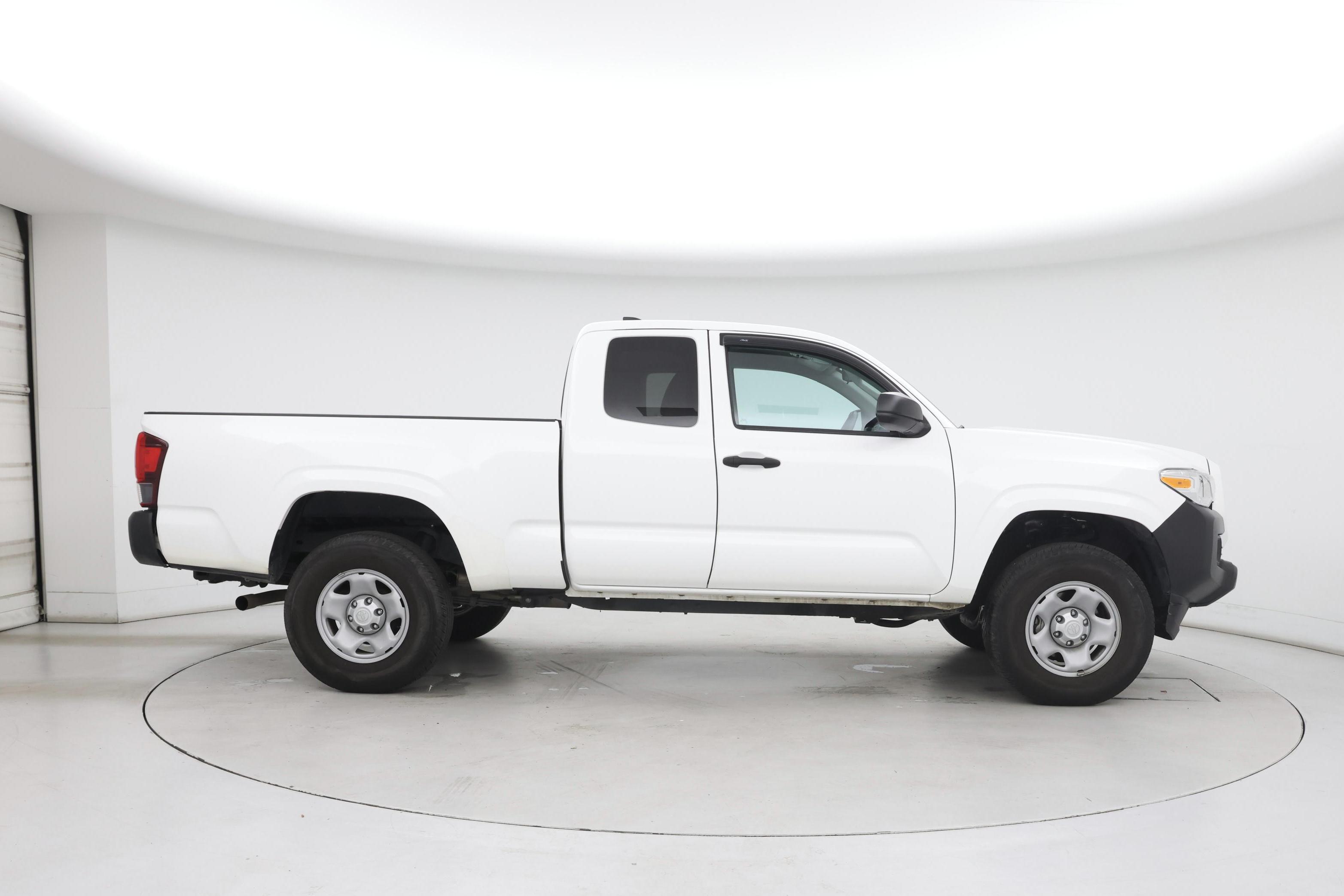 Thumbnail: 2019 Toyota Tacoma - 7