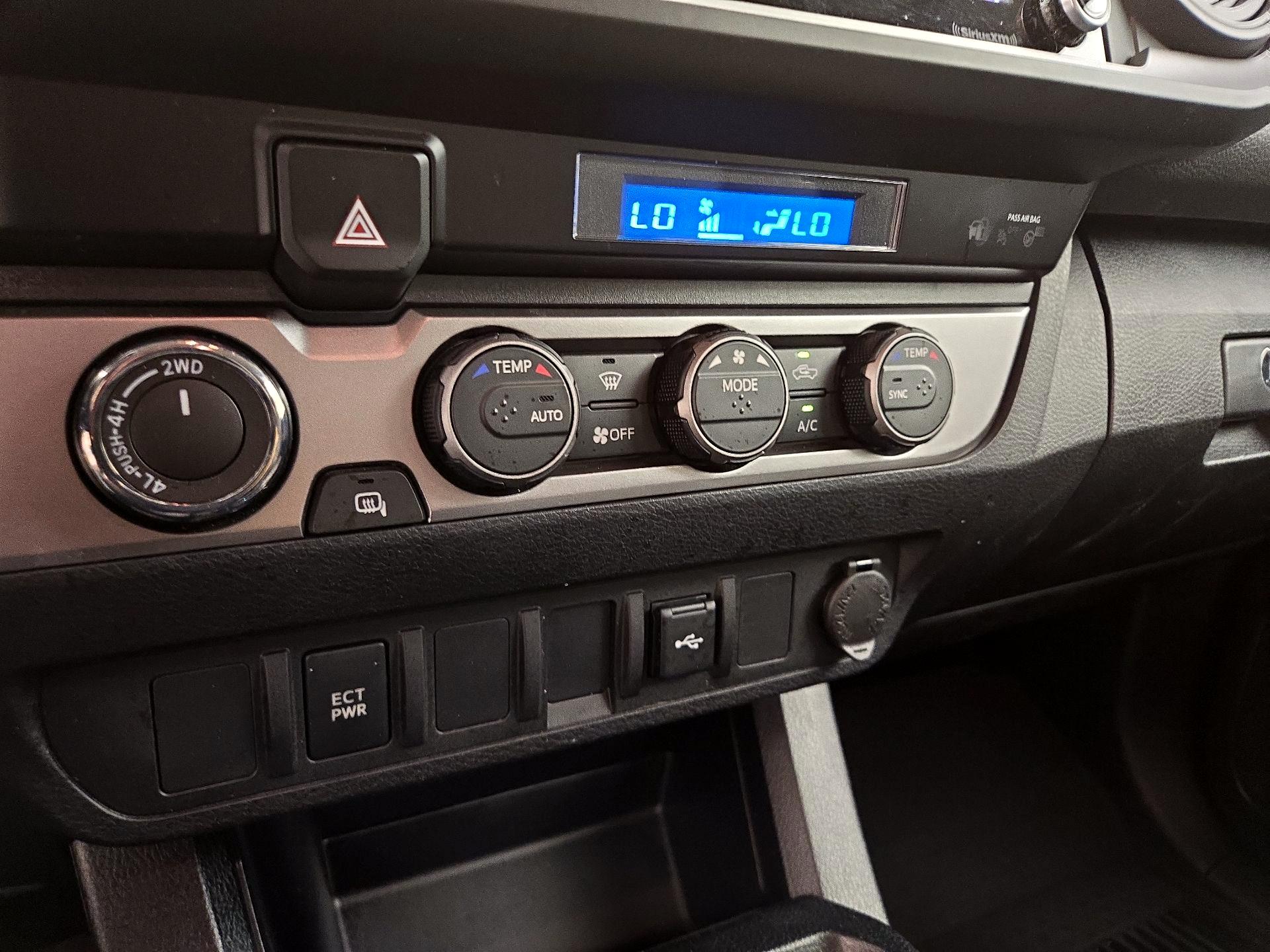 Thumbnail: 2022 Toyota Tacoma - 16