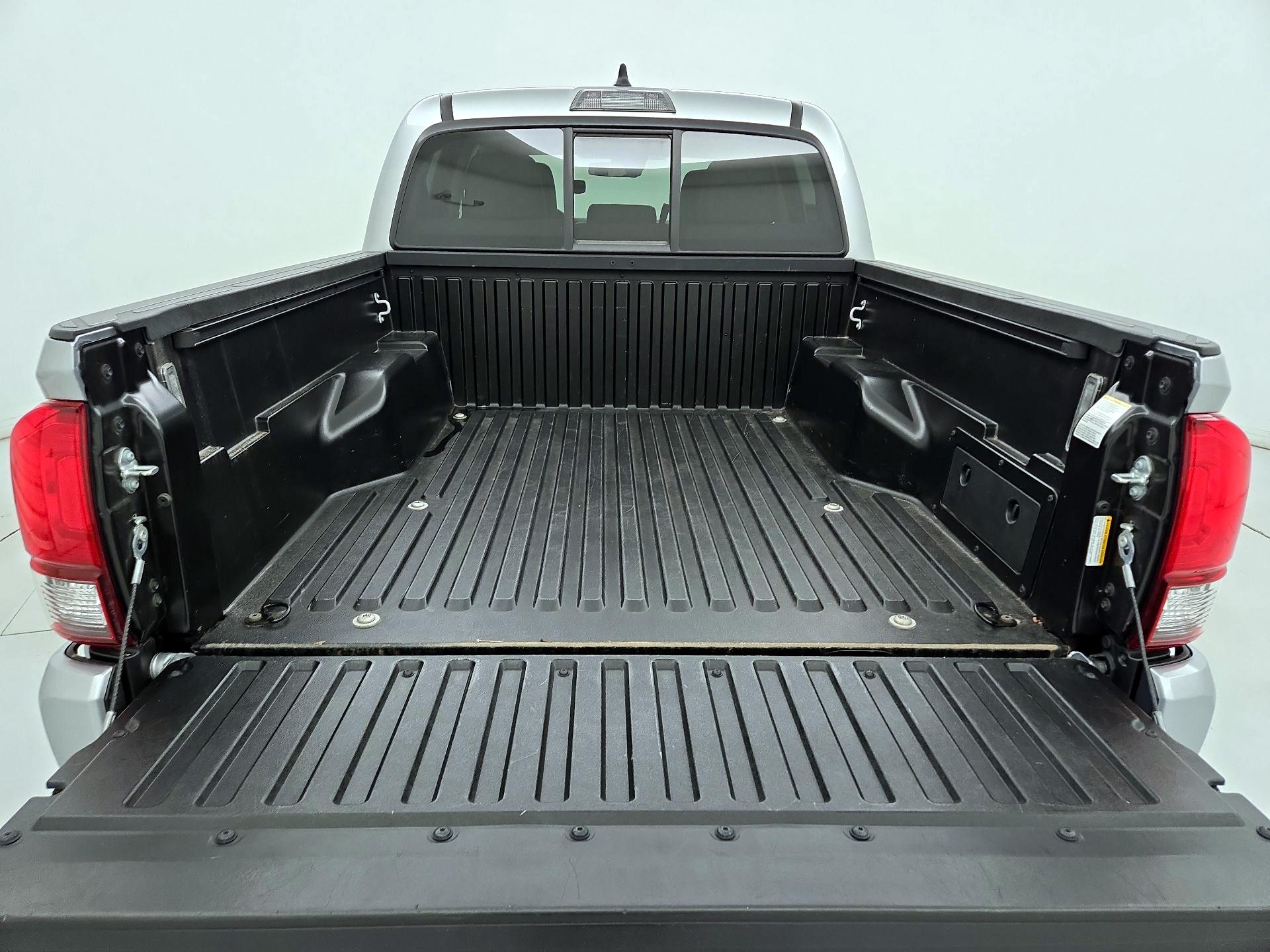 Thumbnail: 2022 Toyota Tacoma - 20