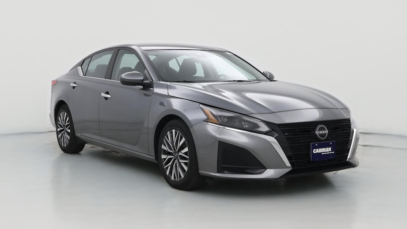 2023 Nissan Altima SV Hero Image