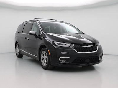 2023 Chrysler Pacifica Limited -
                Grand Rapids, MI