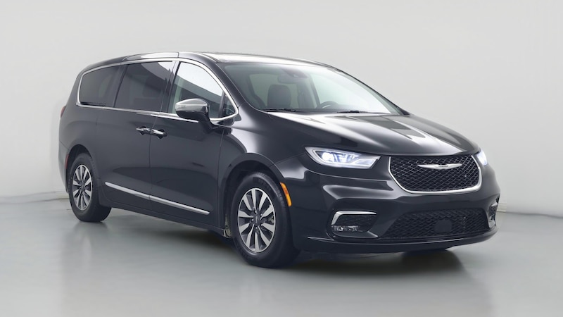 2023 Chrysler Pacifica Hybrid Limited Hero Image