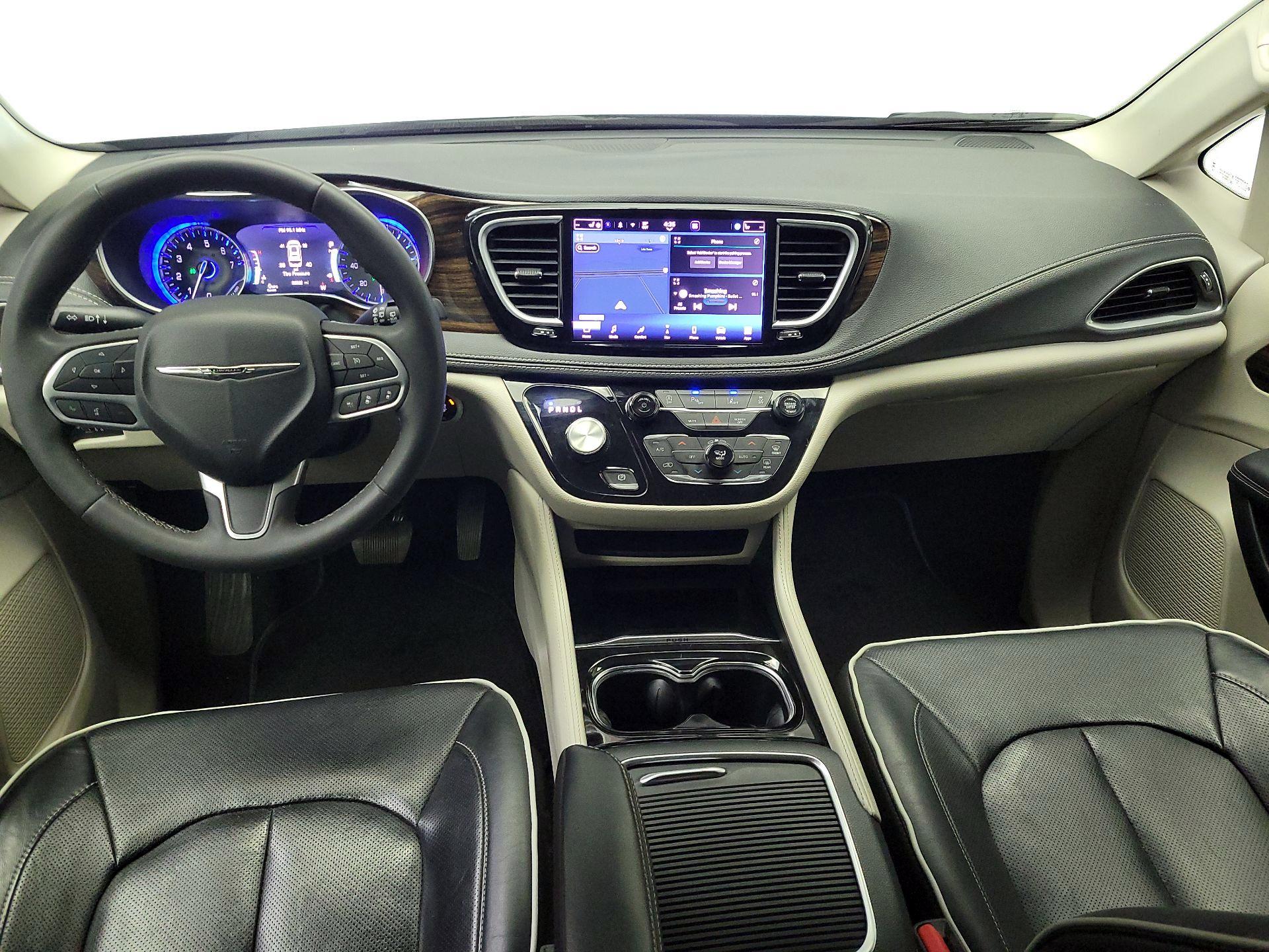 Thumbnail: 2023 Chrysler Pacifica - 9
