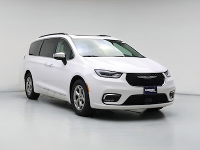 2023 Chrysler Pacifica Limited -
                Kenosha, WI