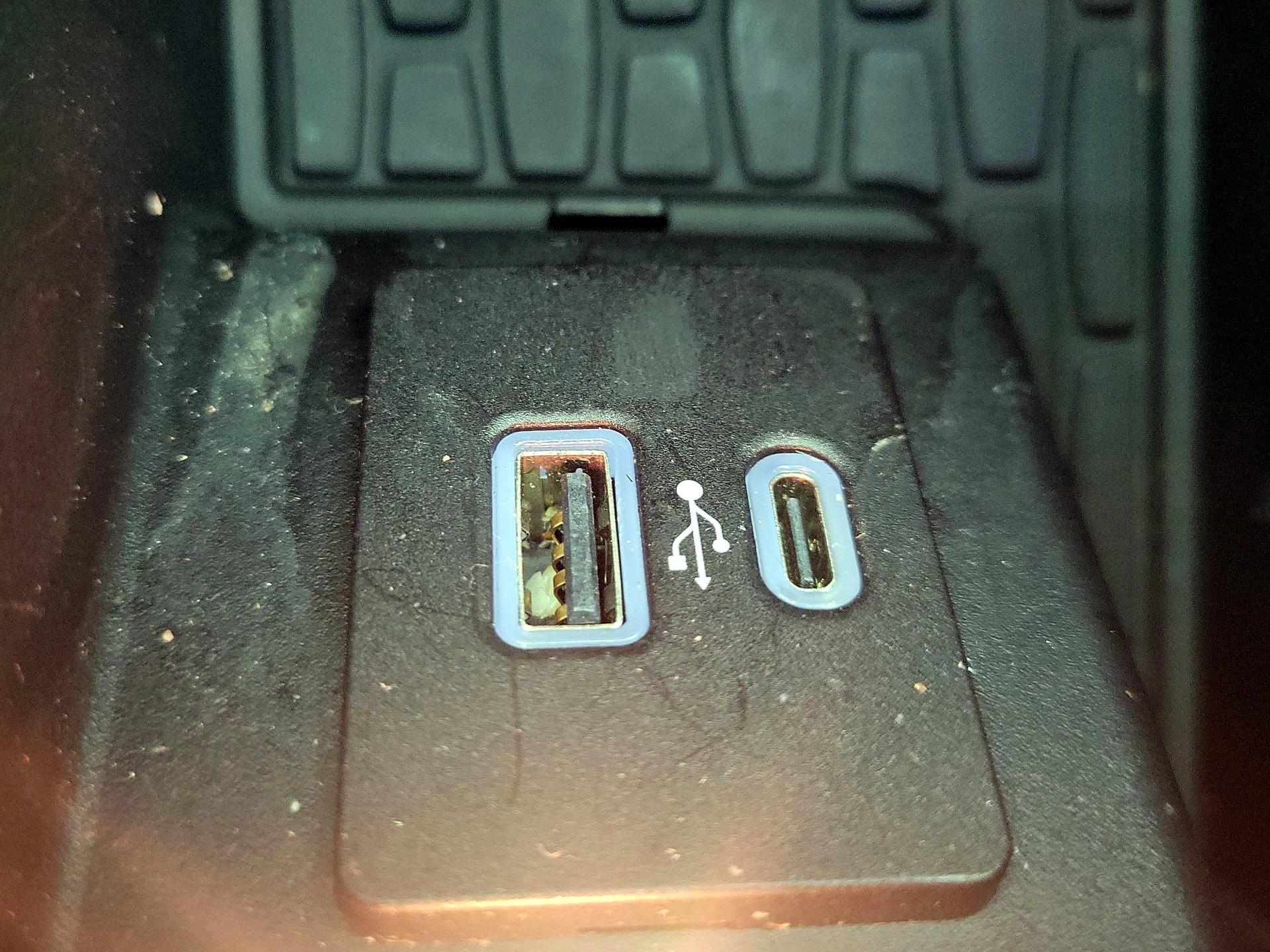 Thumbnail: 2020 Lincoln Aviator - 19