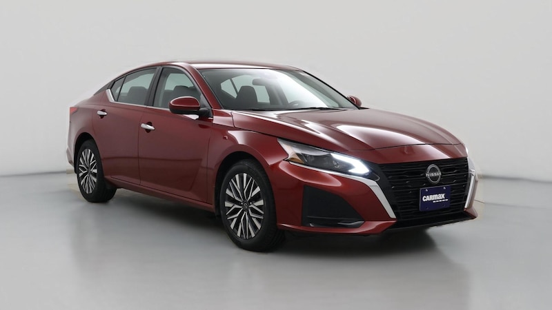 2023 Nissan Altima SV Hero Image