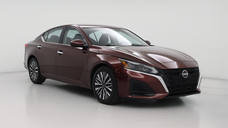 2023 Nissan Altima SV Hero Image
