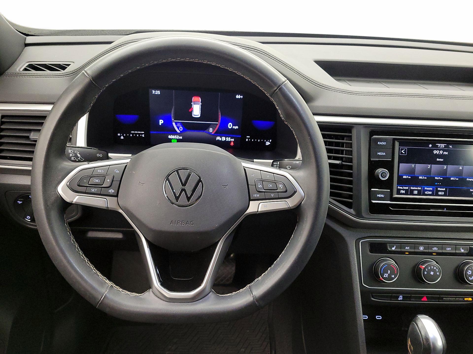 Thumbnail: 2022 Volkswagen Atlas - 10