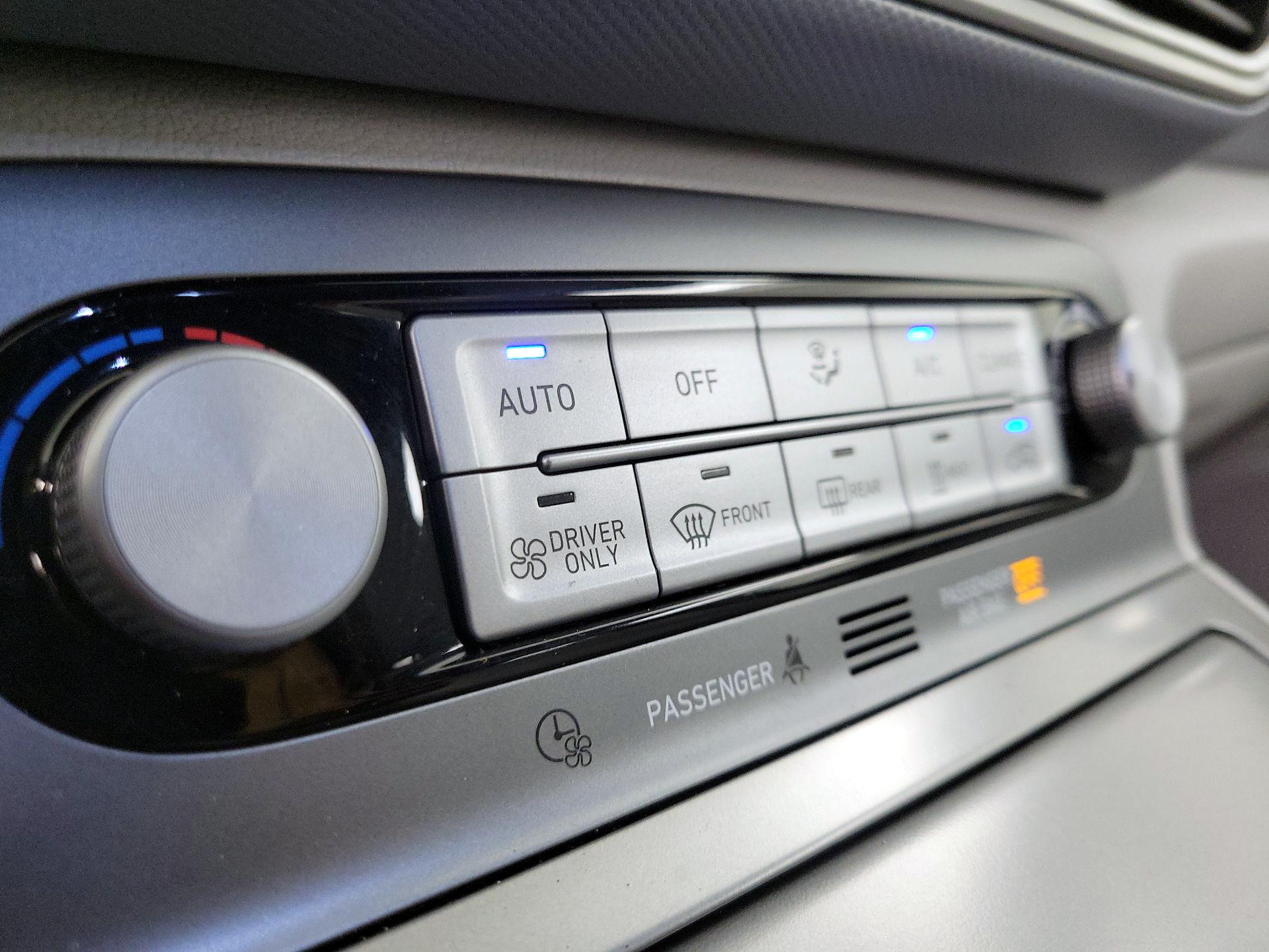 Thumbnail: 2020 Hyundai Kona - 16