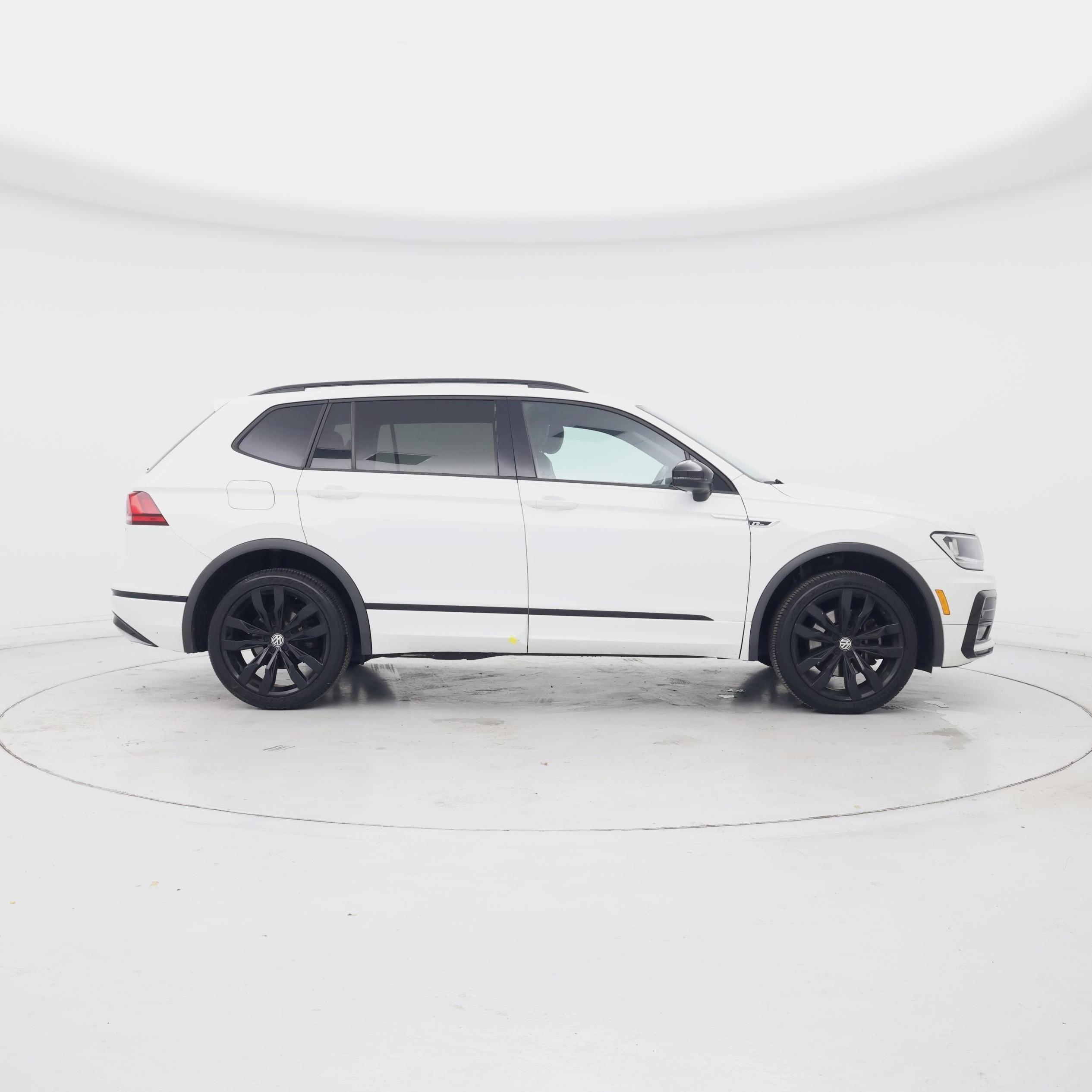 Thumbnail: 2020 Volkswagen Tiguan - 7