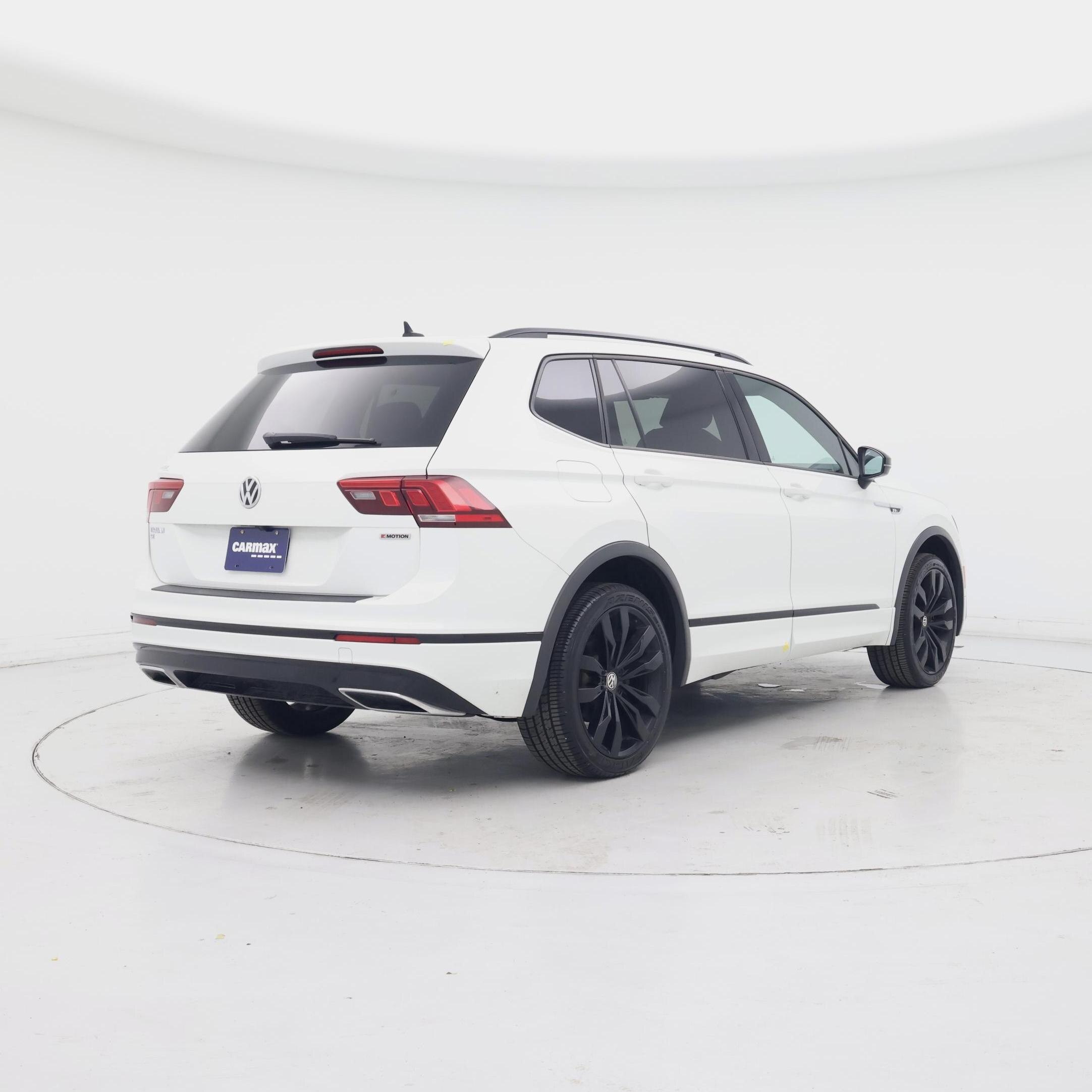 Thumbnail: 2020 Volkswagen Tiguan - 8